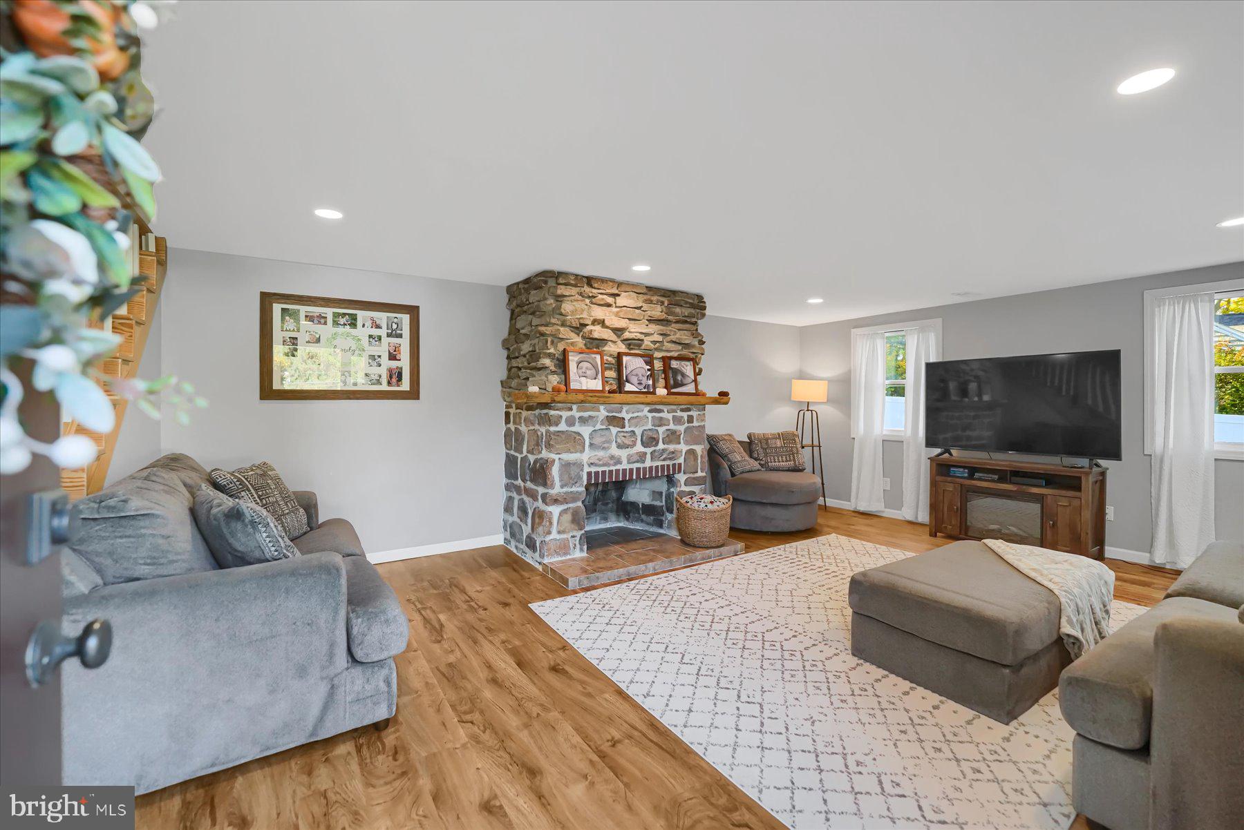 LEMONT - Residential