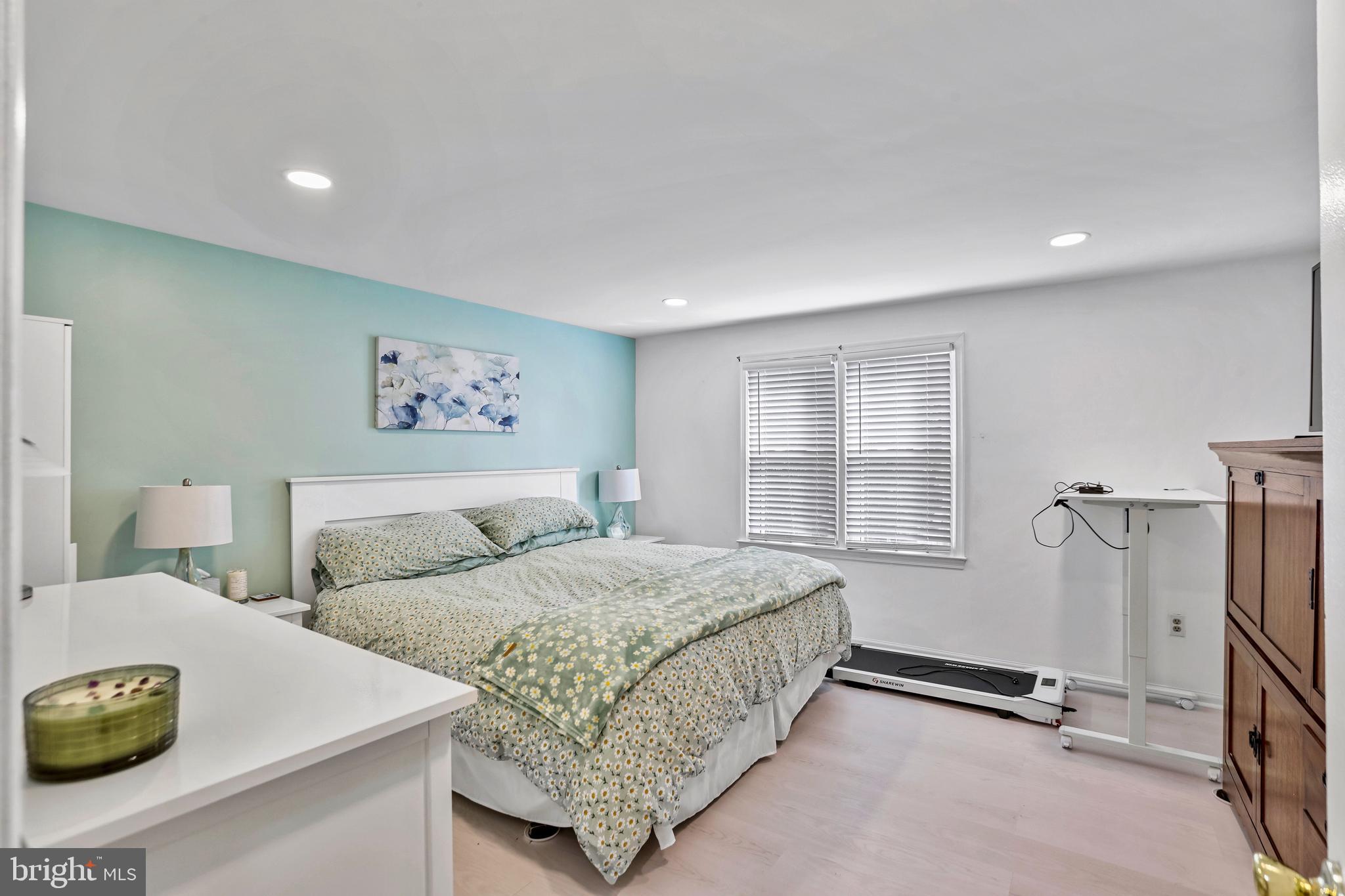 PLEASANT HILL - Residential