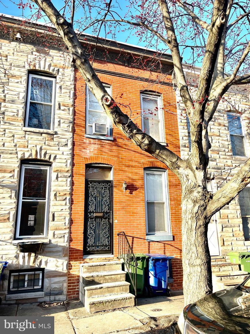 Introducing a great investment opportunity in the heart of Pigtown! 90's remodel with some work still be done. Features 2 Bedrooms, 1.5 Baths in Washington Village just a few minutes walk to the Inner Harbor, Stadiums and Downtown. Roof needs repair or replacement. Some water damage in the home. Needs ceiling sheetrock and lower level re-carpeted. Privately owned for 30 years. This is a Short Sale. Please contact agent for details on the process.