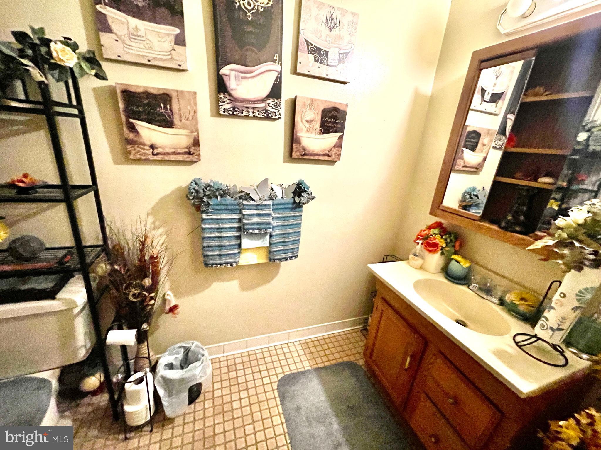 WASHINGTON VILLAGE - Residential