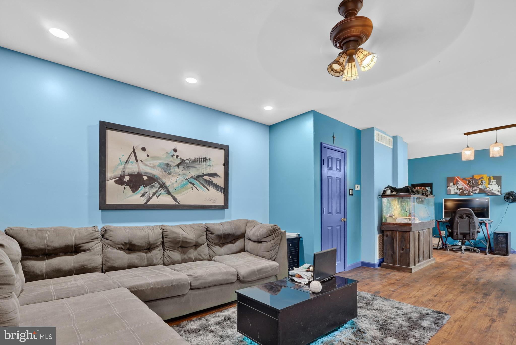 8 BLAKISTON LANE 00