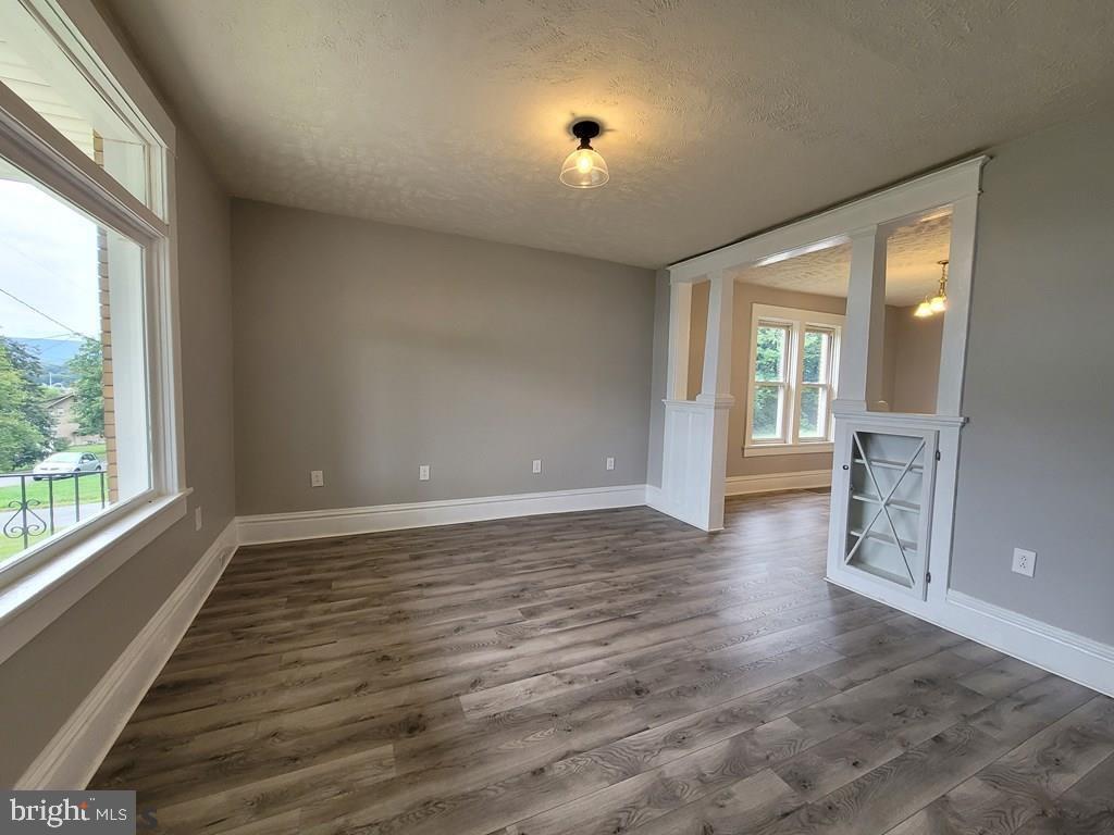 PLEASANT VALLEY - Residential