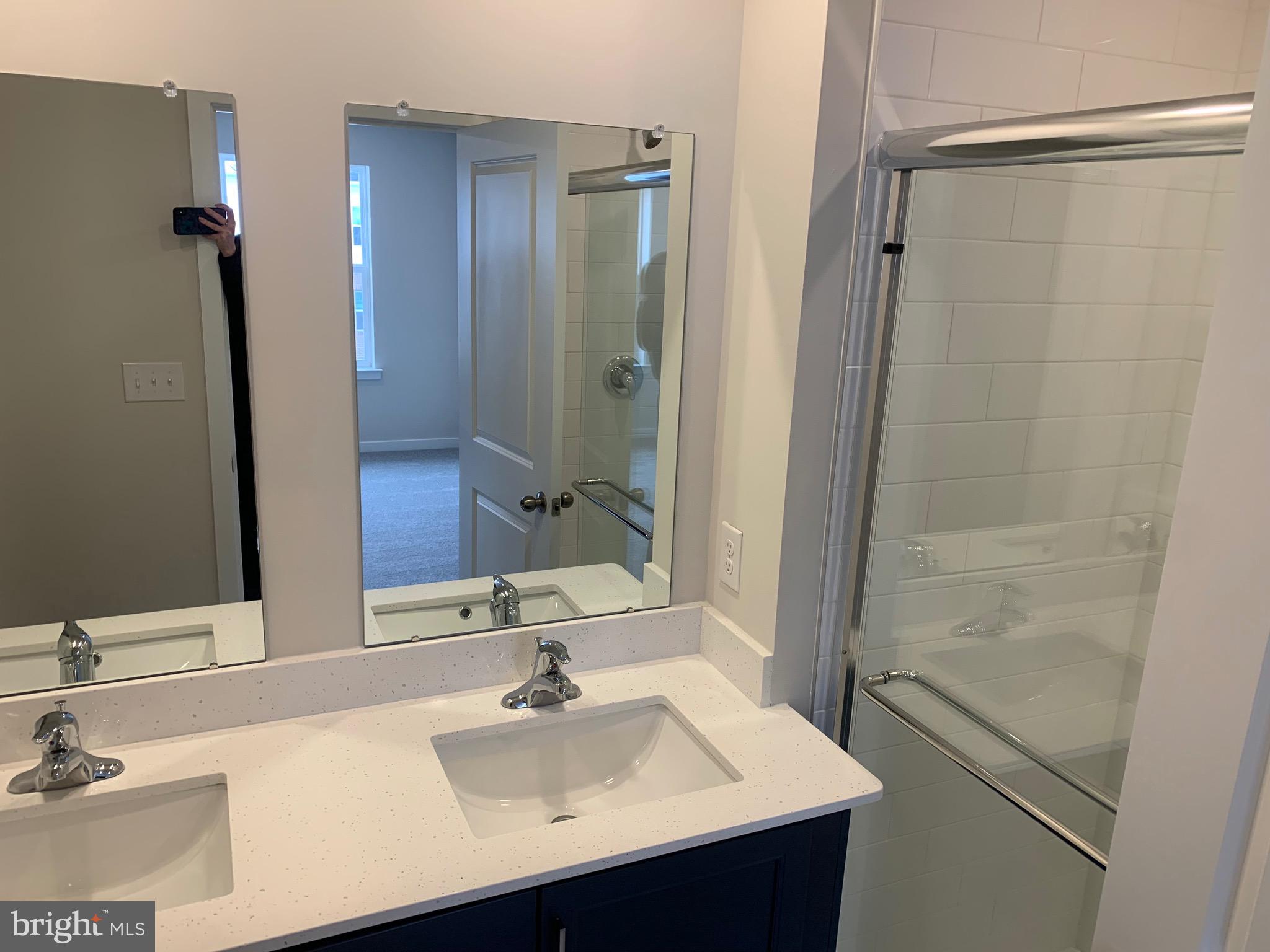 RIVER PIONTE - Residential Lease