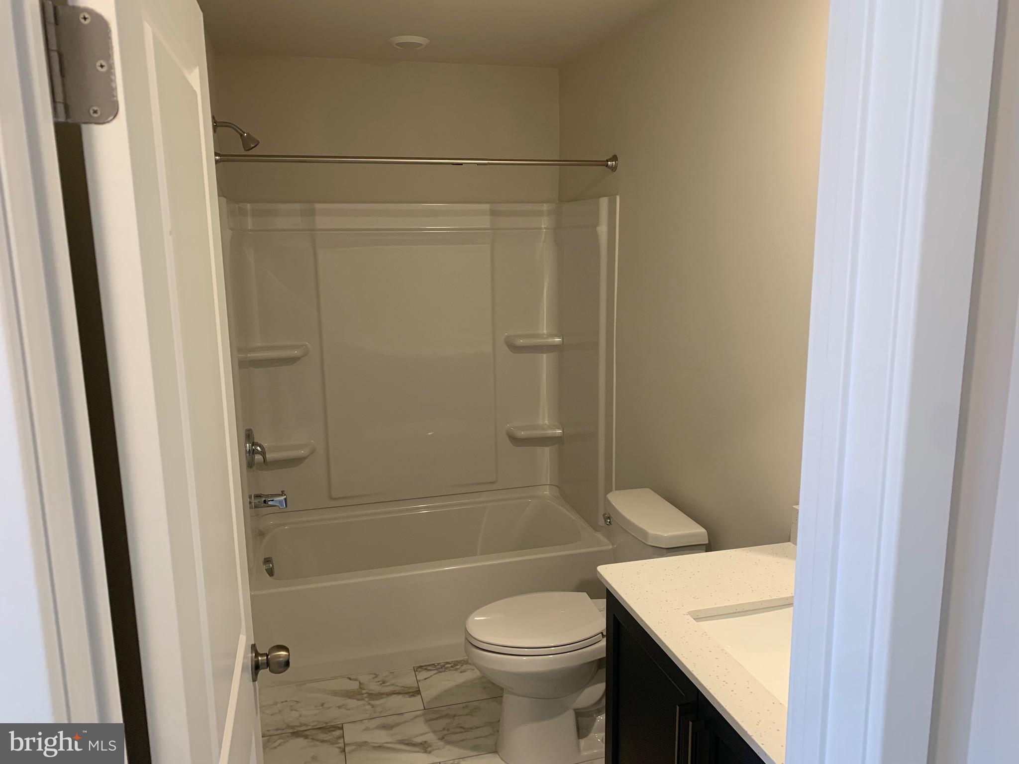 RIVER PIONTE - Residential Lease