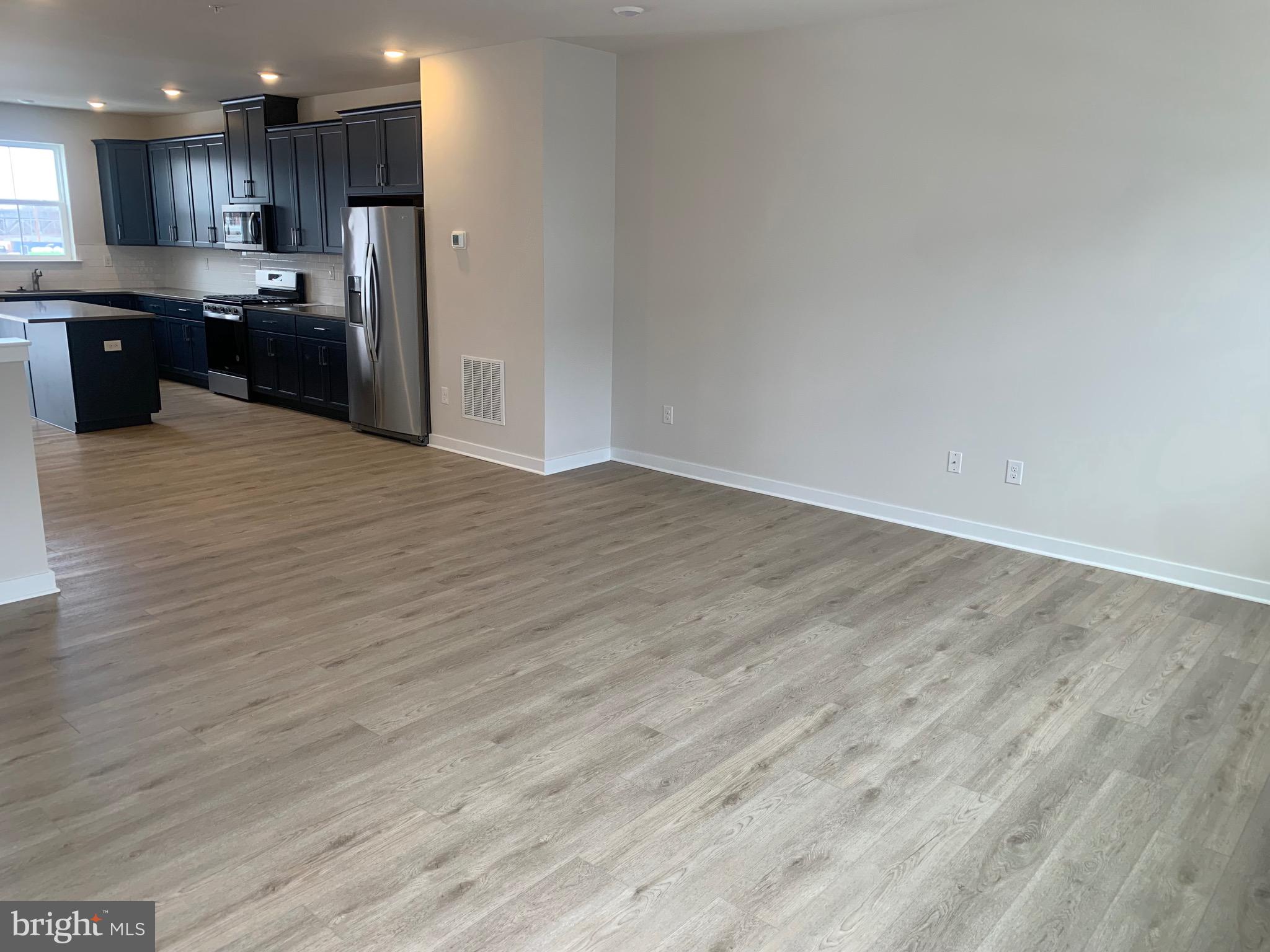 RIVER PIONTE - Residential Lease