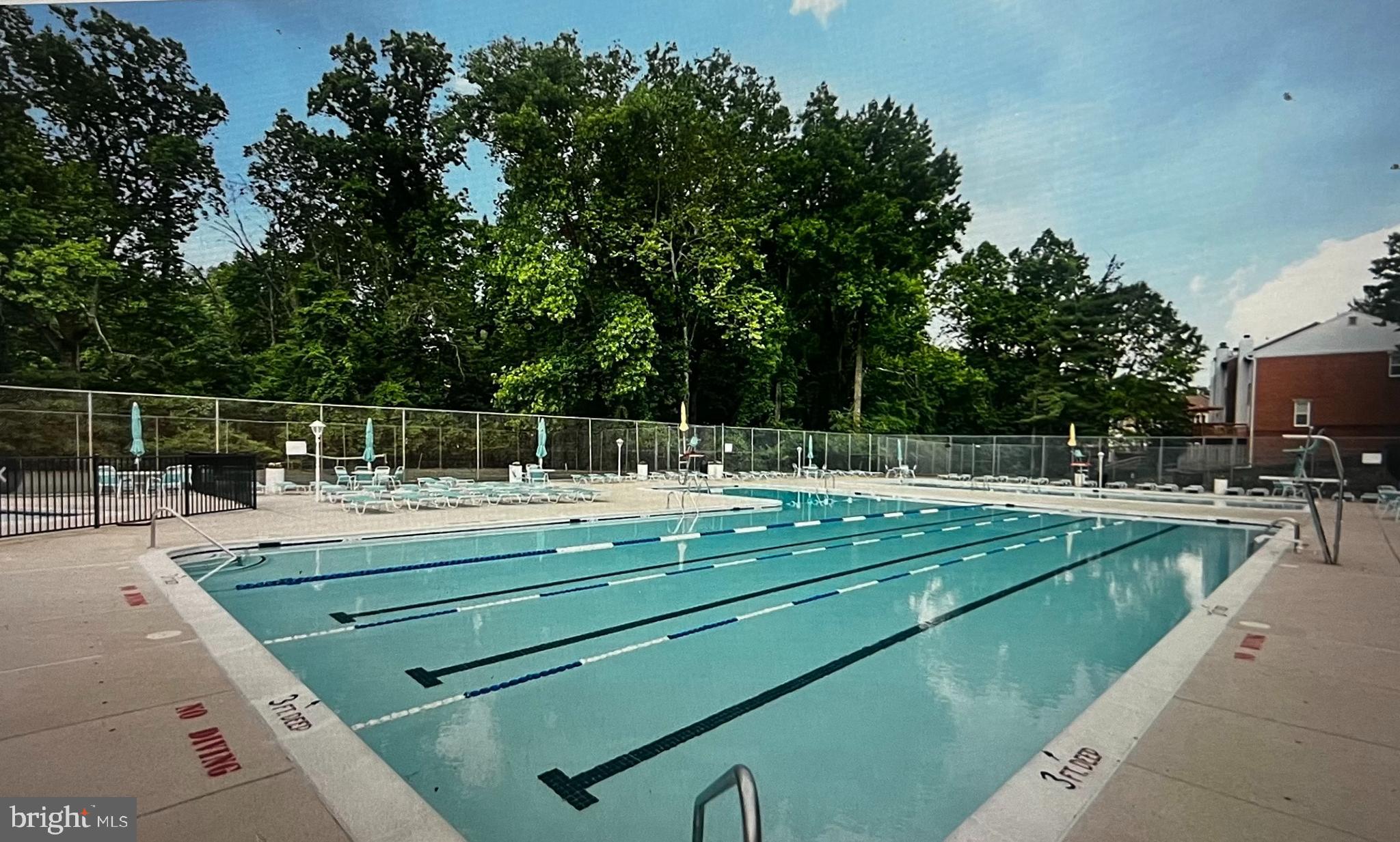 PARKSIDE CONDOMINIUMS - Residential Lease