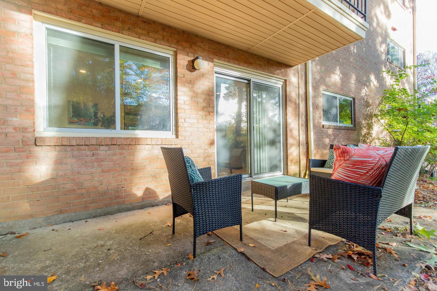 PARKSIDE CONDOMINIUMS - Residential Lease