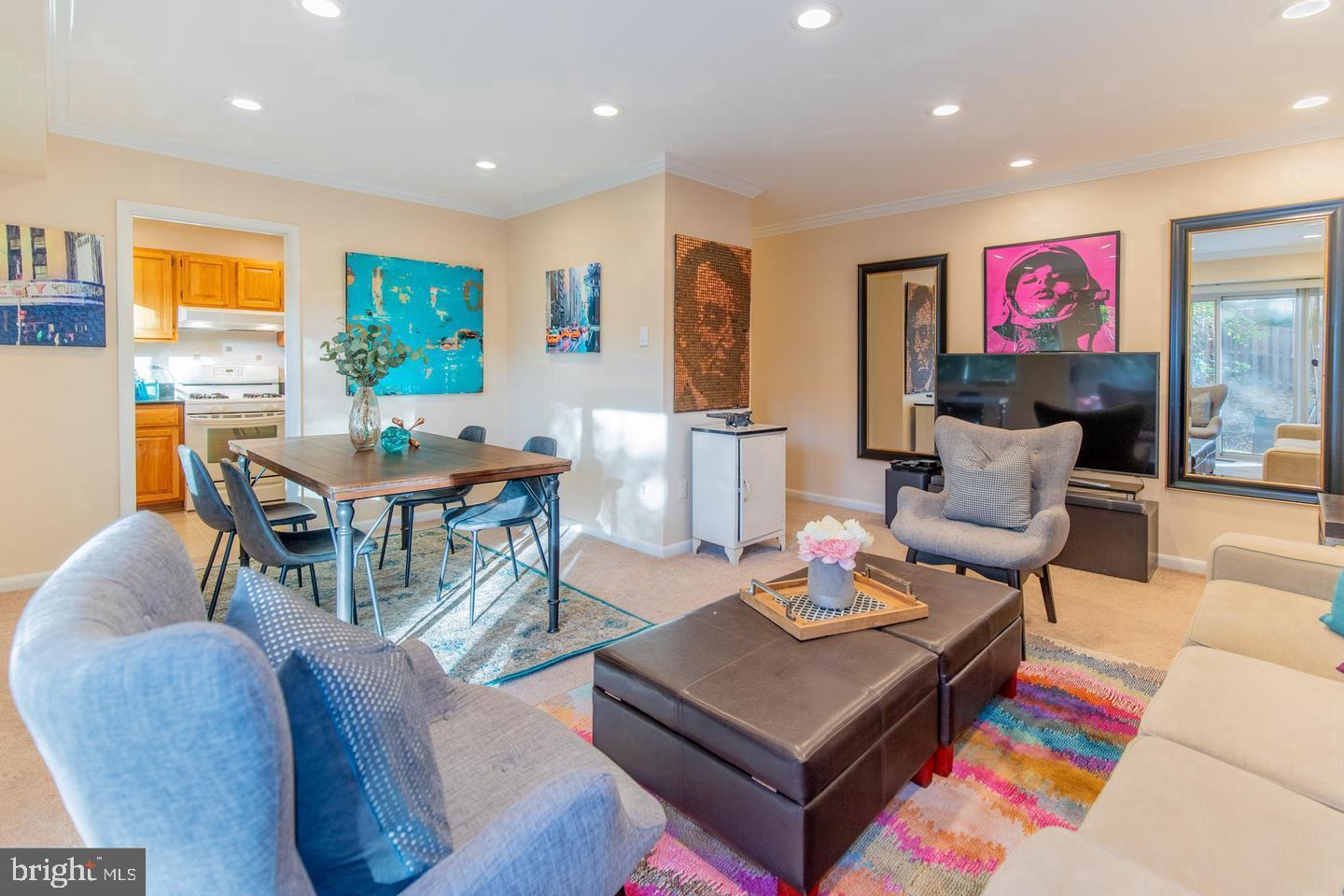 PARKSIDE CONDOMINIUMS - Residential Lease