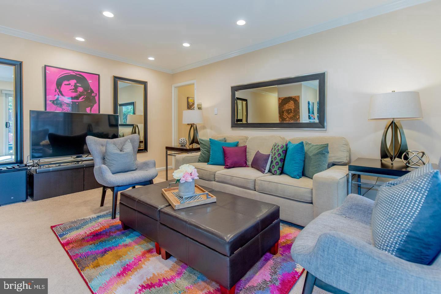 PARKSIDE CONDOMINIUMS - Residential Lease