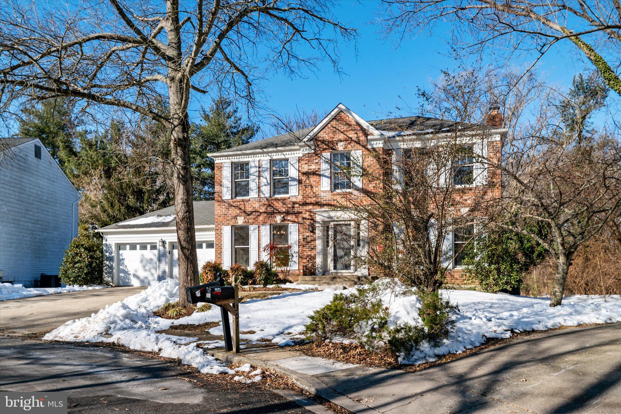 HUNT MEADOW - Residential