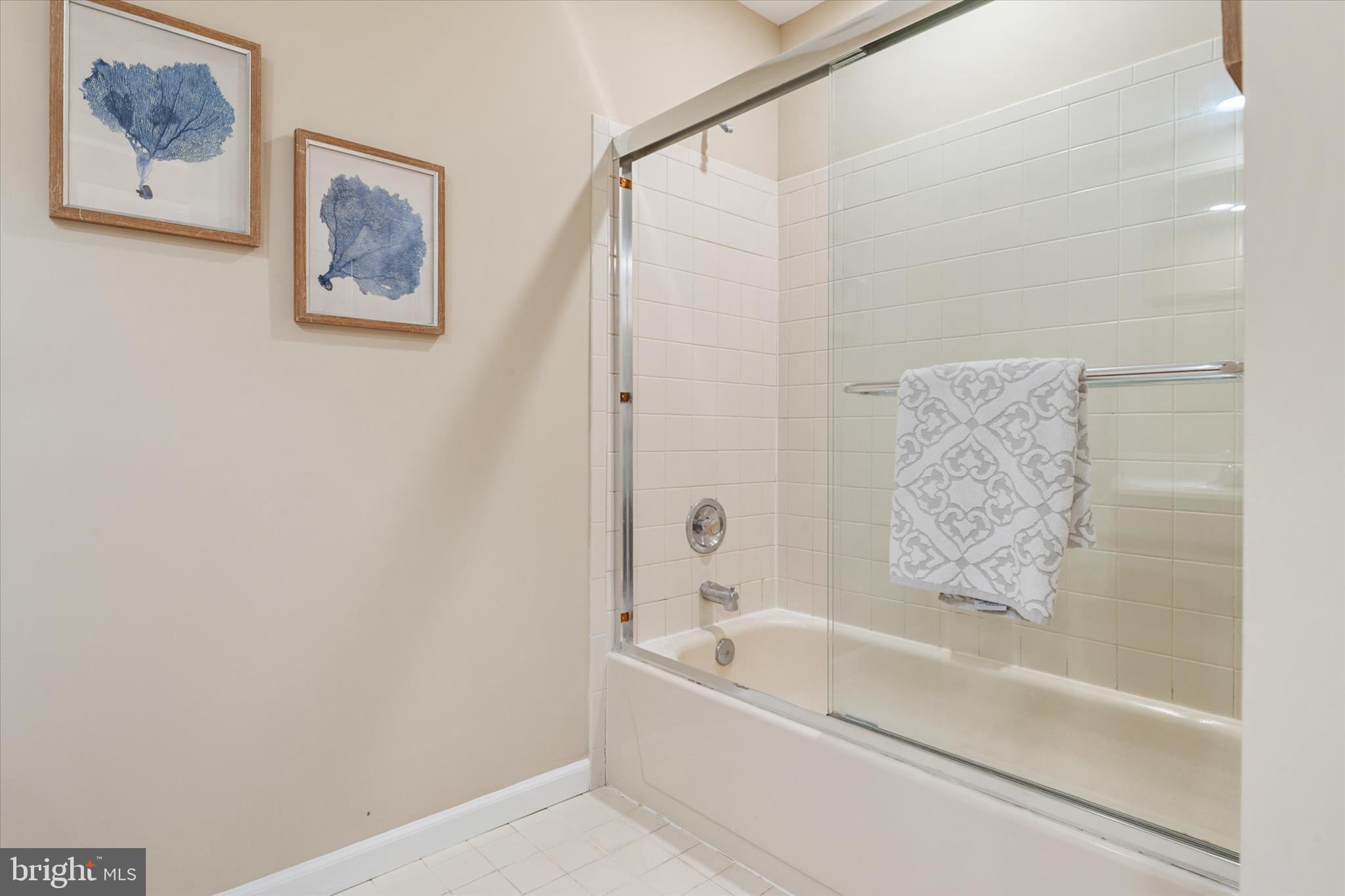 HUNT MEADOW - Residential