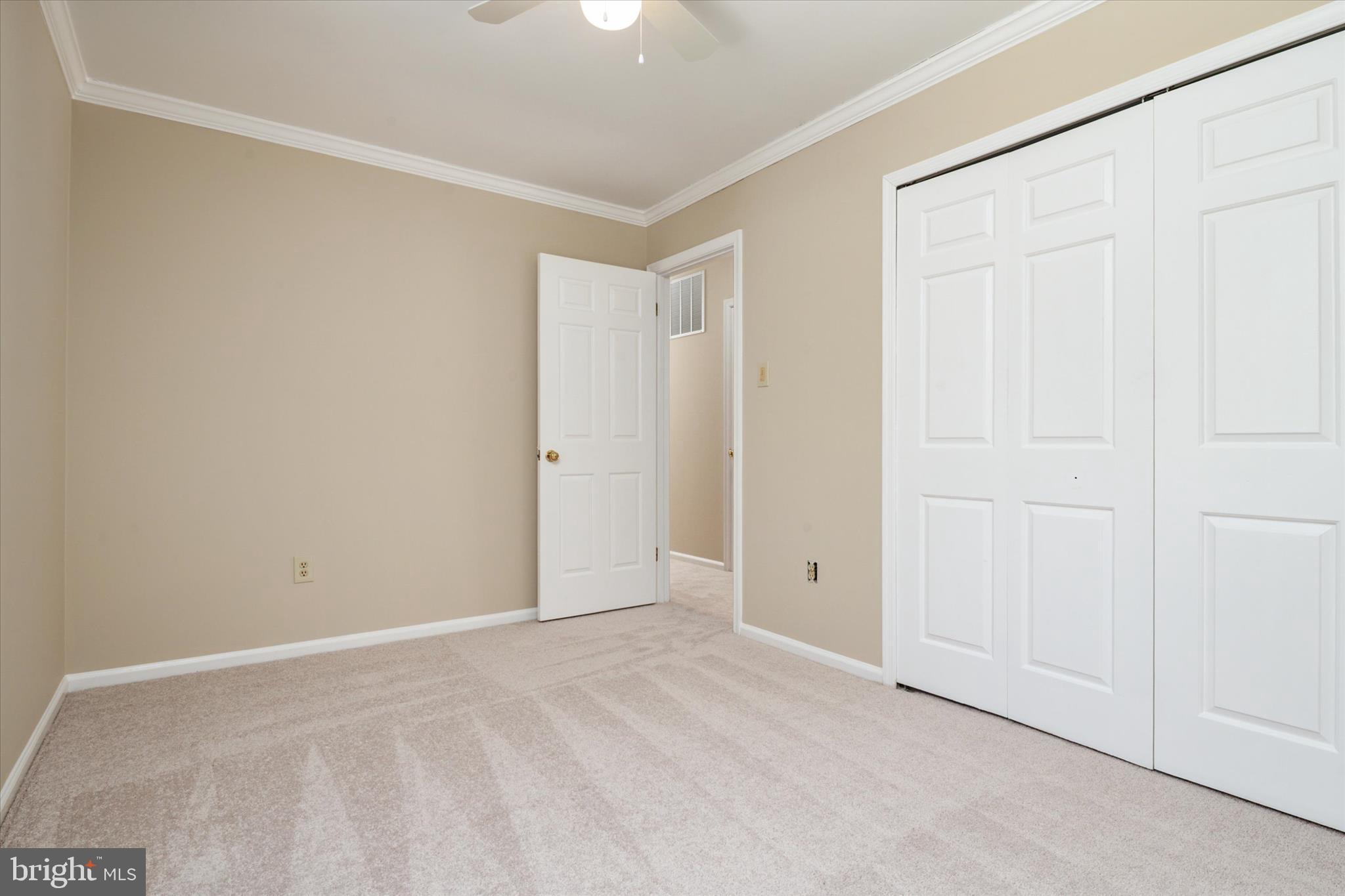 HUNT MEADOW - Residential