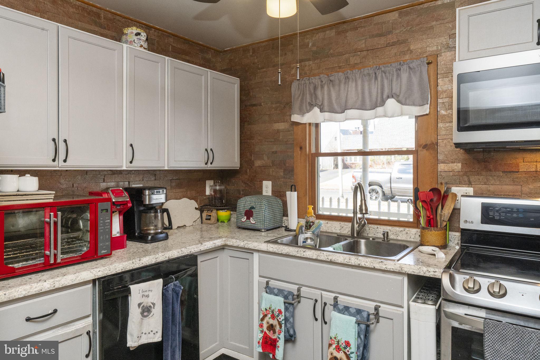 INDIAN CREEK - Residential