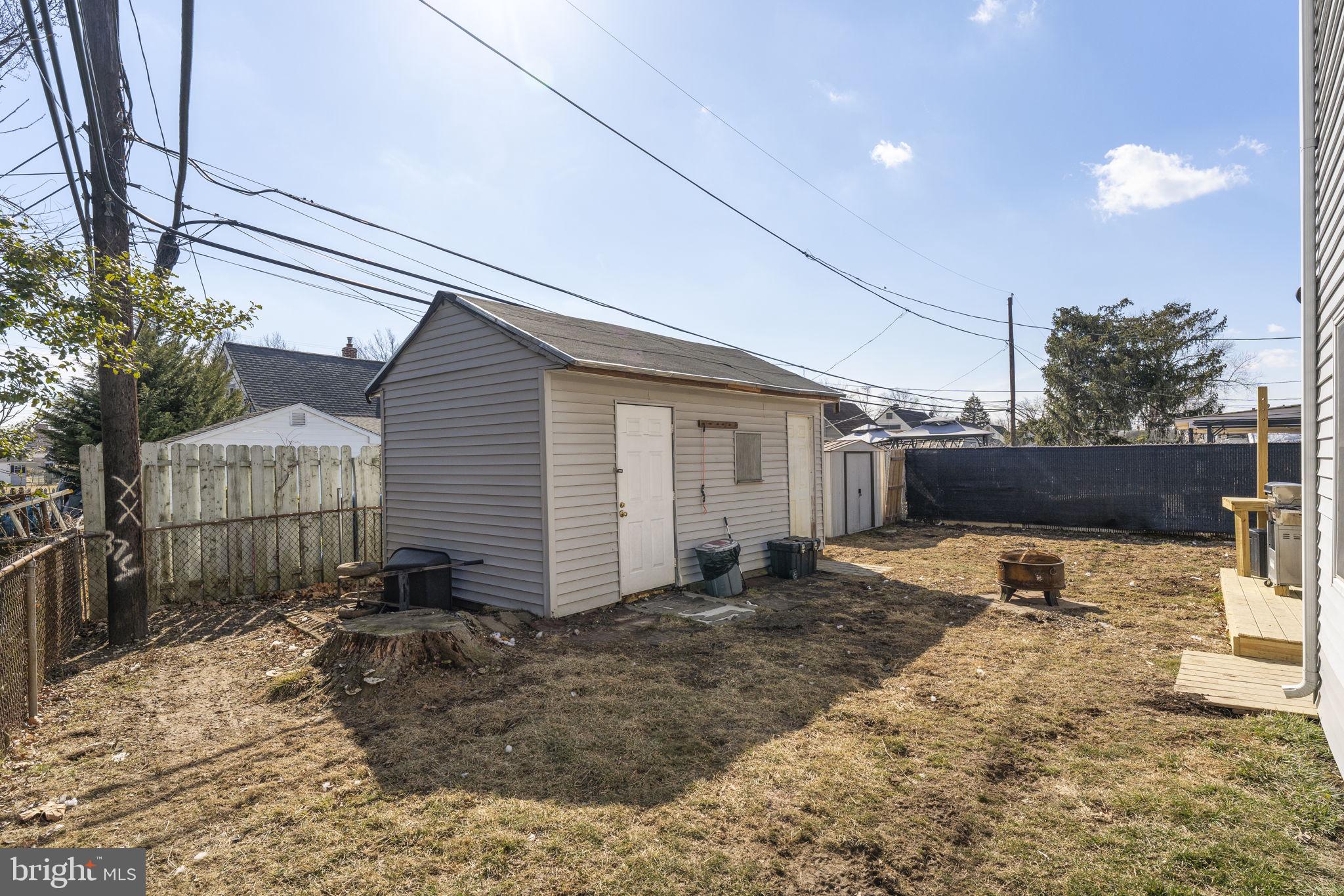 INDIAN CREEK - Residential