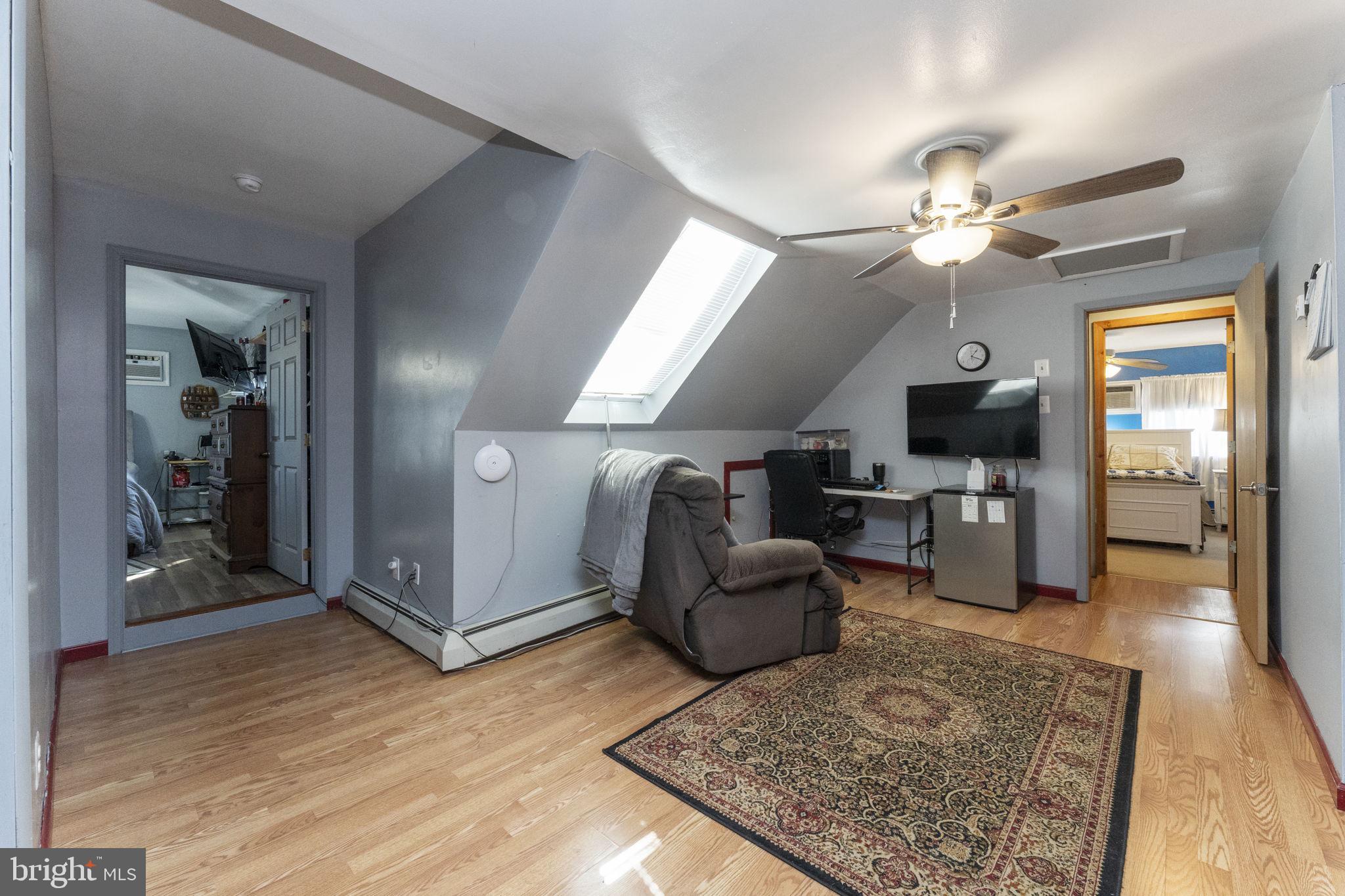 INDIAN CREEK - Residential