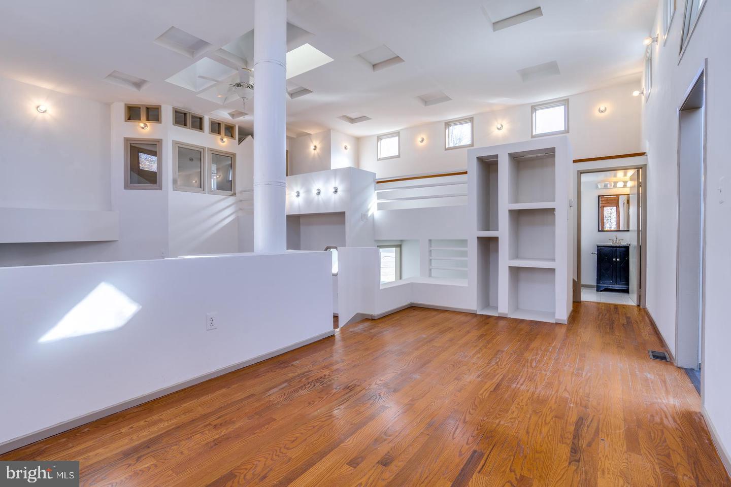 FAIR OAKS ESTATES - Residential Lease