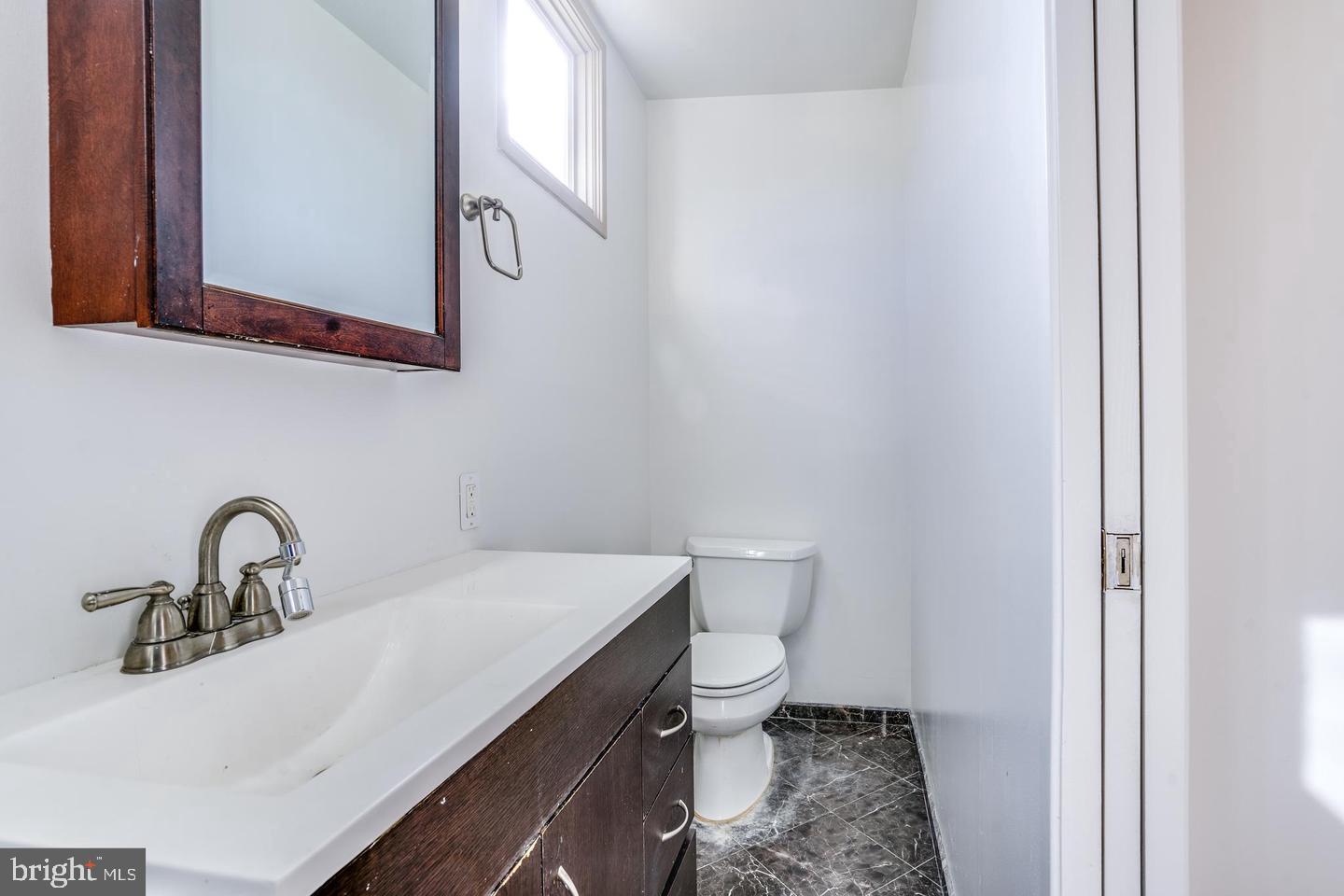 FAIR OAKS ESTATES - Residential Lease