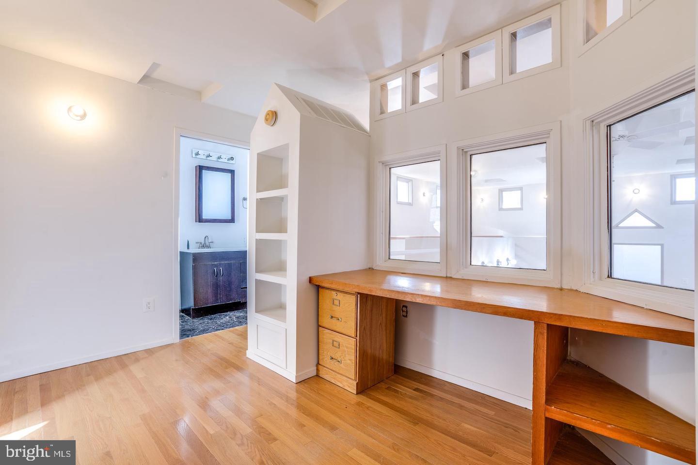 FAIR OAKS ESTATES - Residential Lease