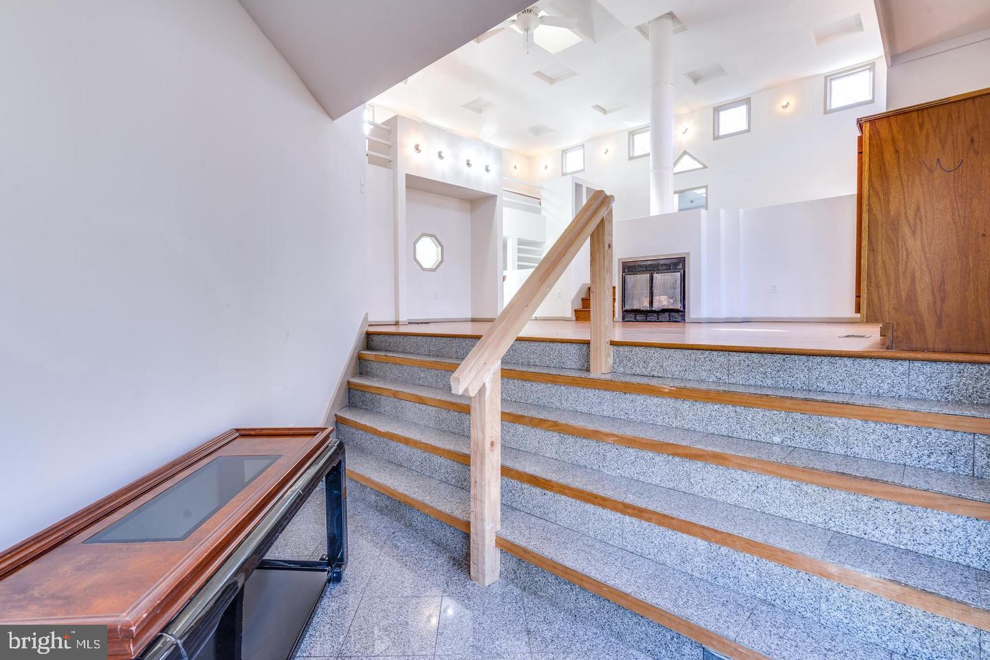 FAIR OAKS ESTATES - Residential Lease