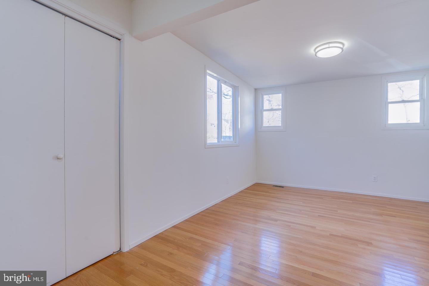 FAIR OAKS ESTATES - Residential Lease