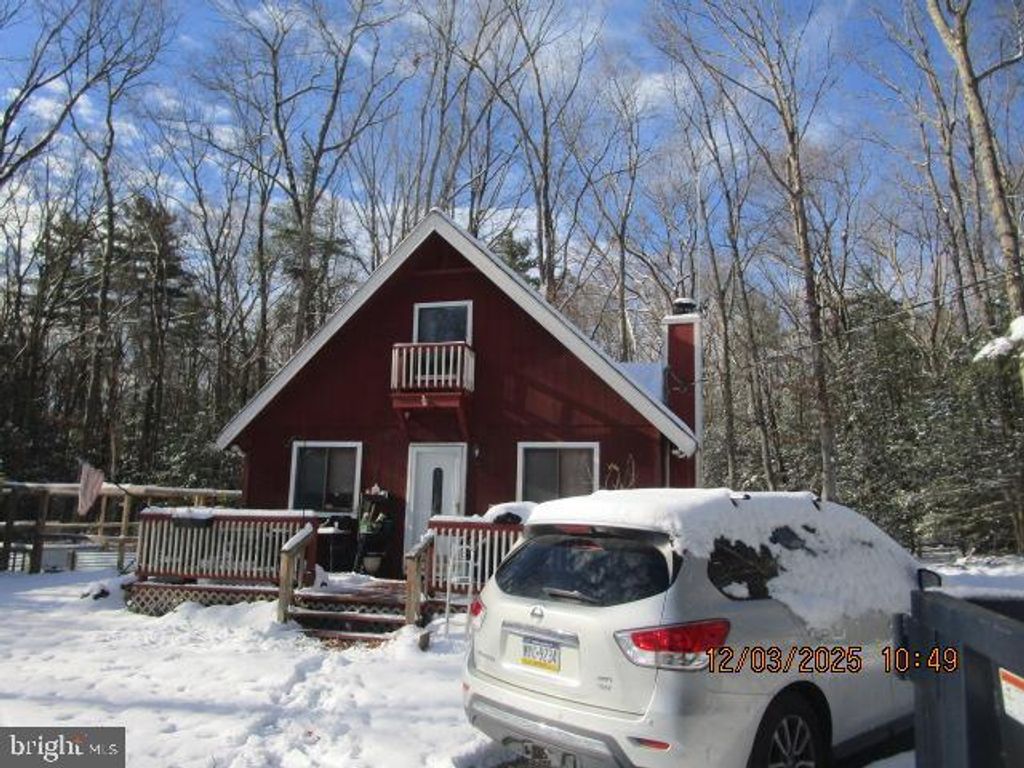 Photo of 725 Dotters Corner Road, KUNKLETOWN, PA 18058 (MLS # PAMR2005926)