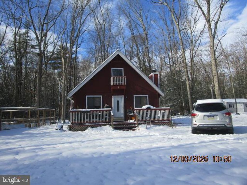 Photo of 725 Dotters Corner Road, KUNKLETOWN, PA 18058 (MLS # PAMR2005926)