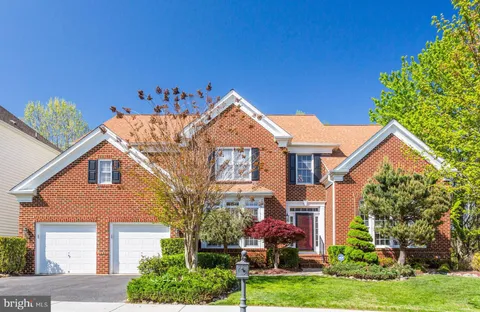 400 Long Trail Terrace, Rockville, MD MLS: MDMC2177120