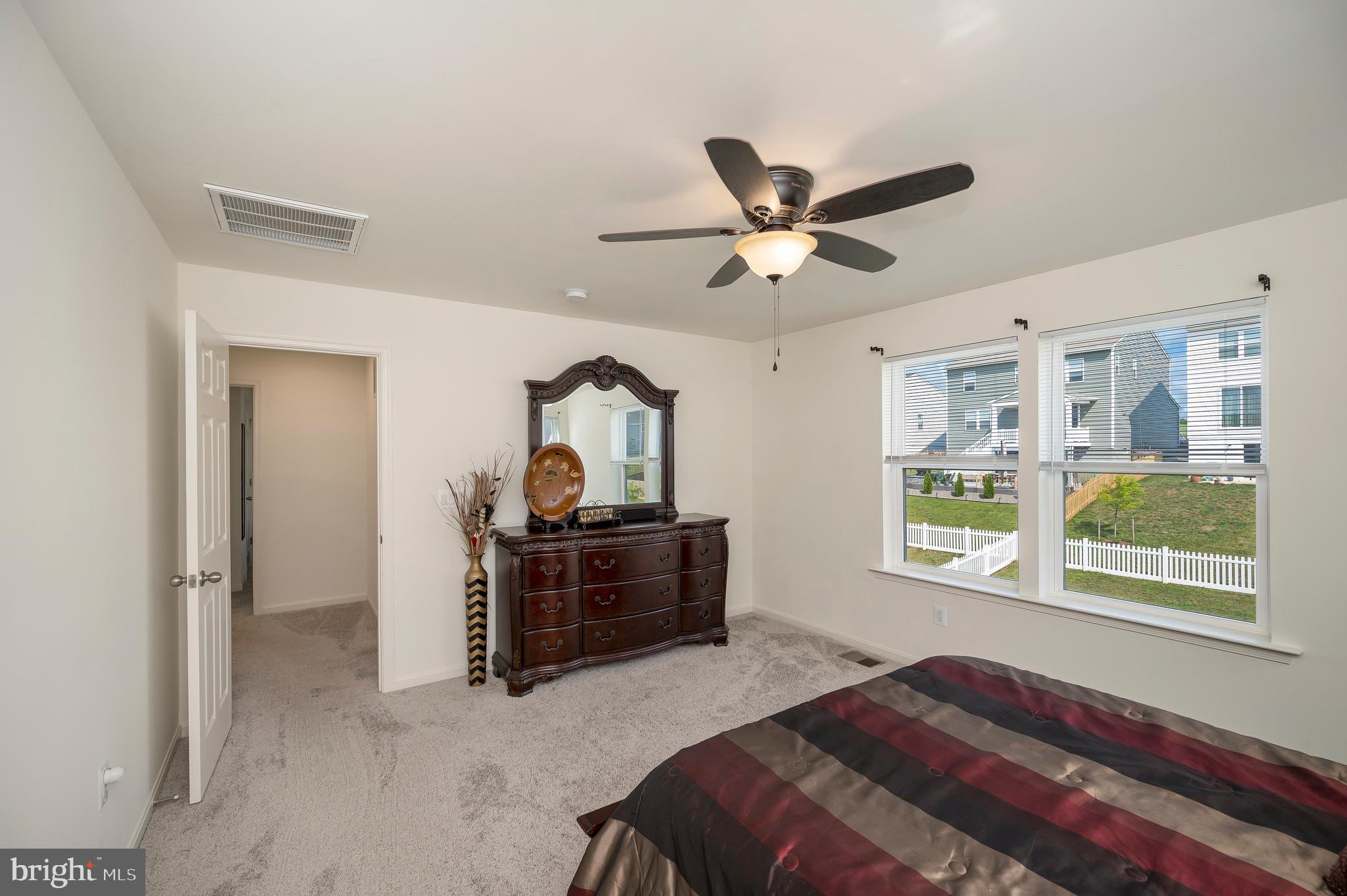 ROUND HILL MEADOWS - Residential