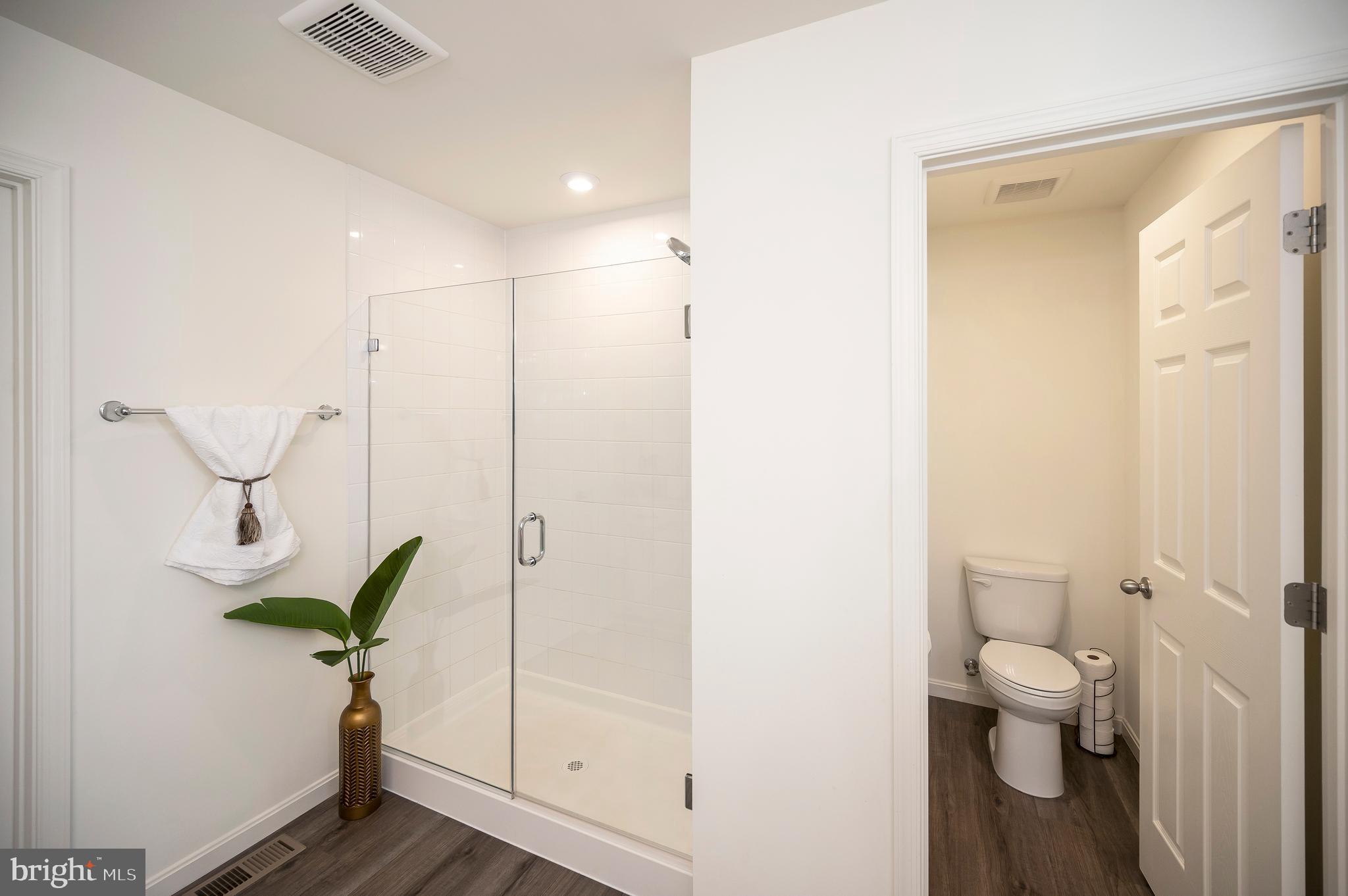 ROUND HILL MEADOWS - Residential