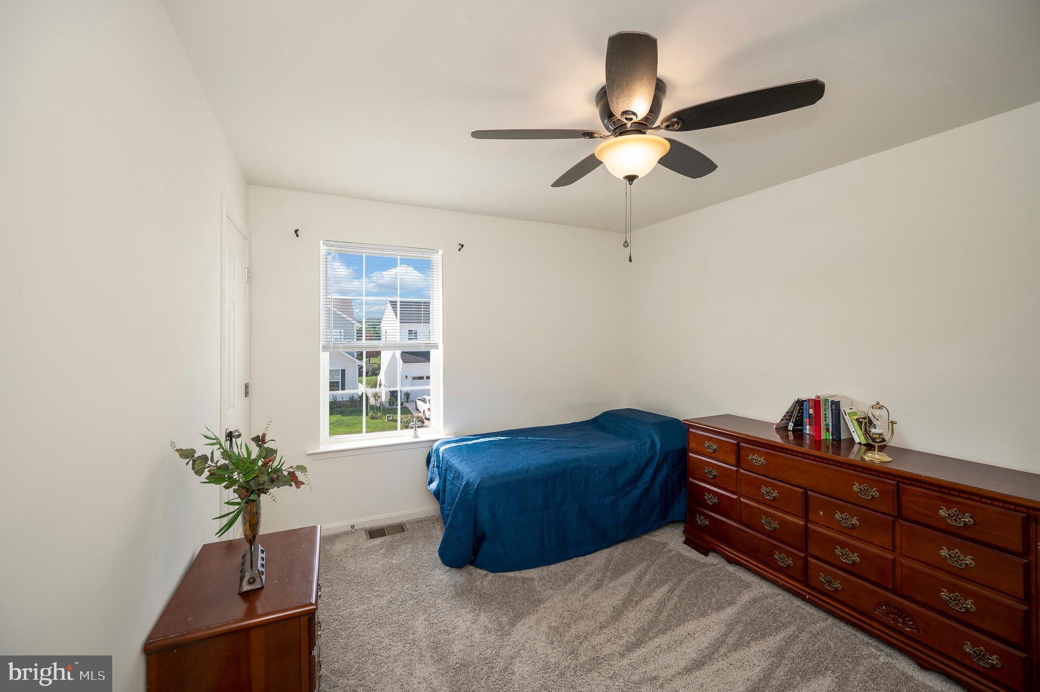 ROUND HILL MEADOWS - Residential