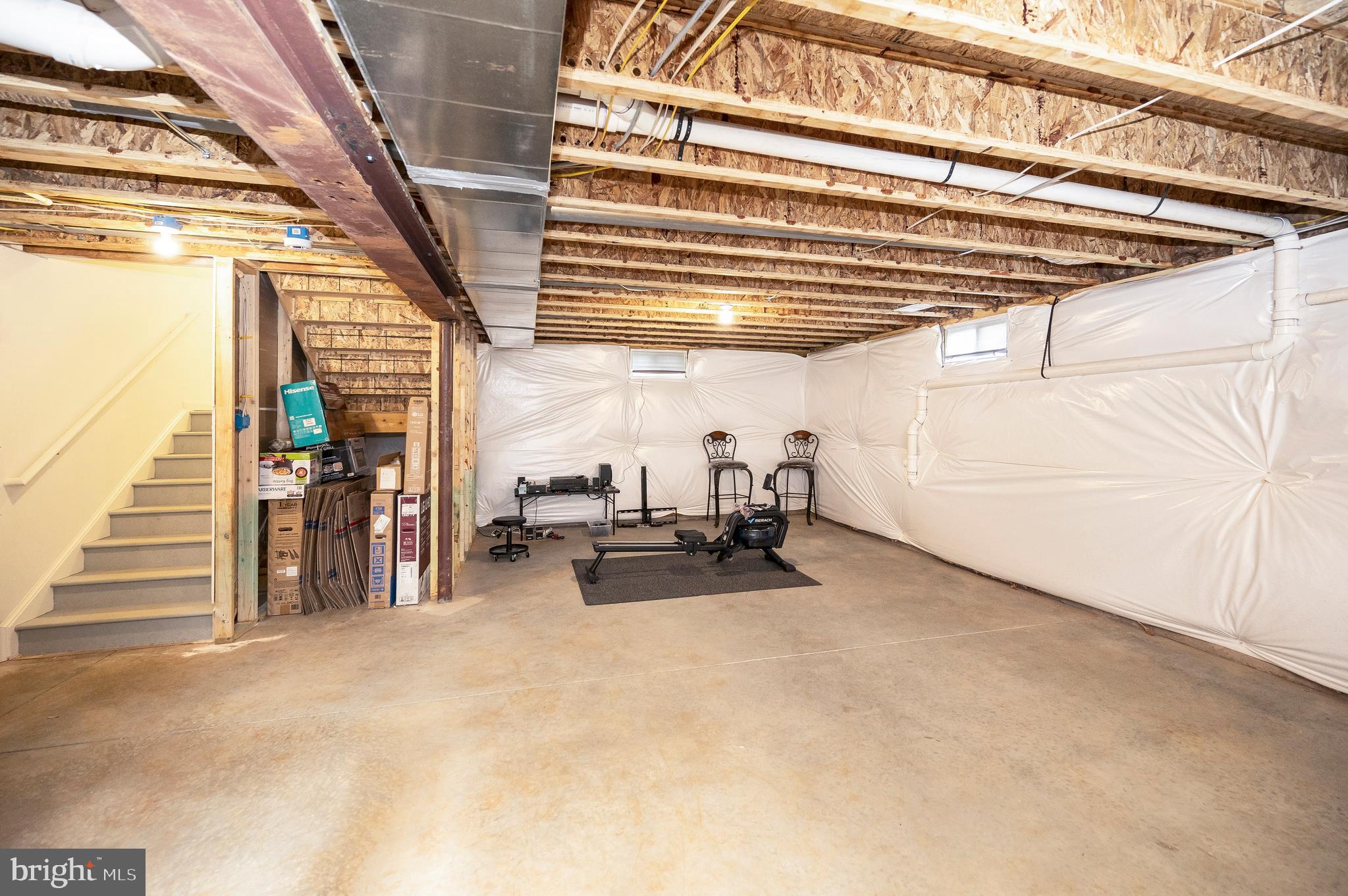 ROUND HILL MEADOWS - Residential