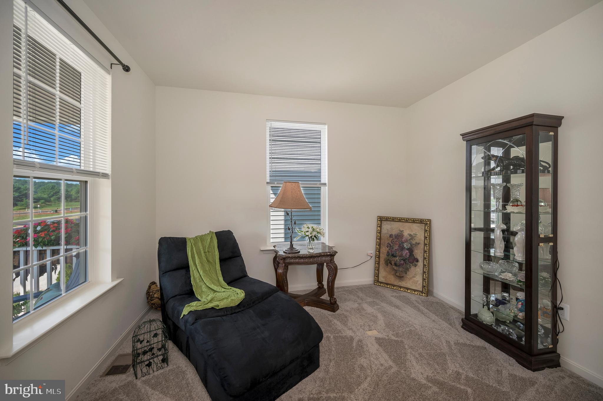 ROUND HILL MEADOWS - Residential