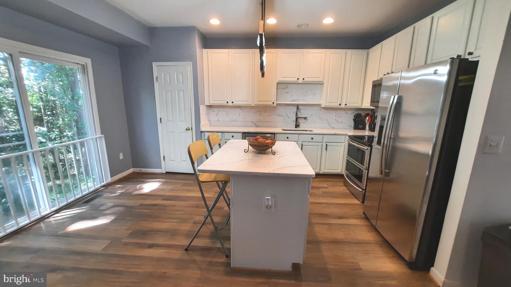 WATERS EDGE - Residential