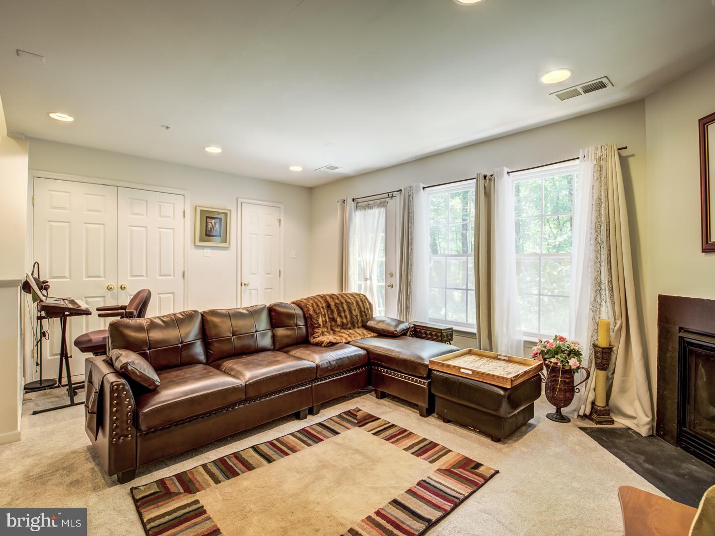 WATERS EDGE - Residential