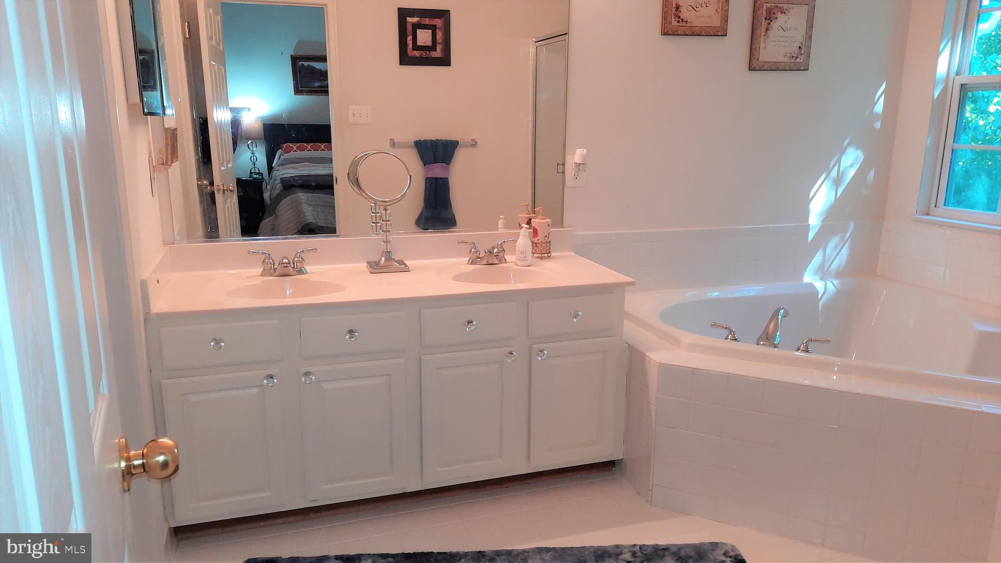 WATERS EDGE - Residential