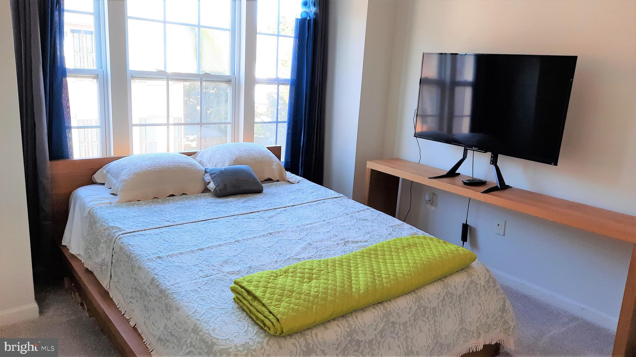 WATERS EDGE - Residential