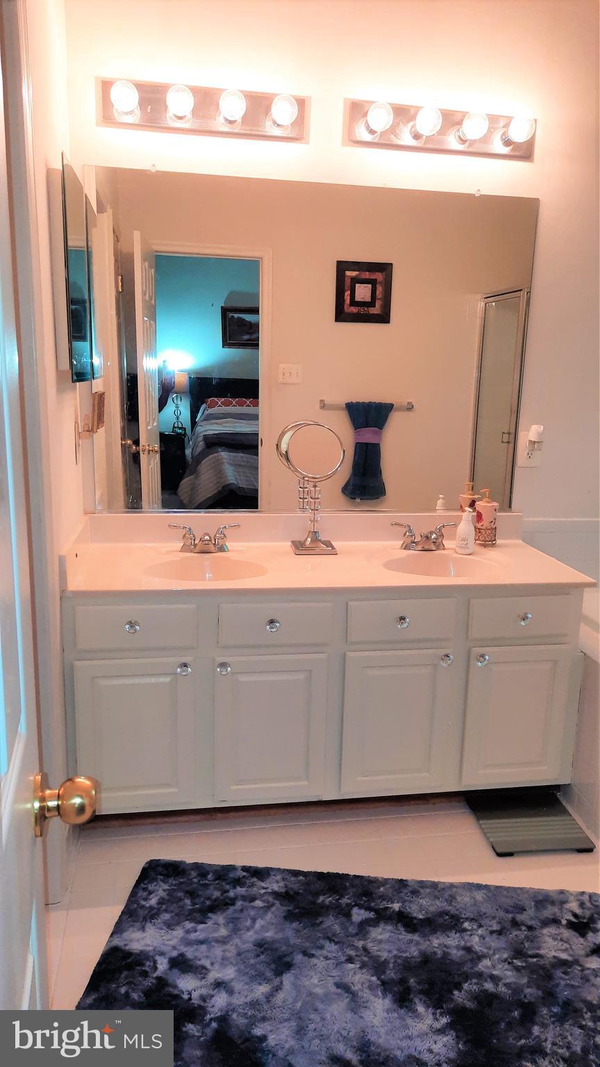 WATERS EDGE - Residential