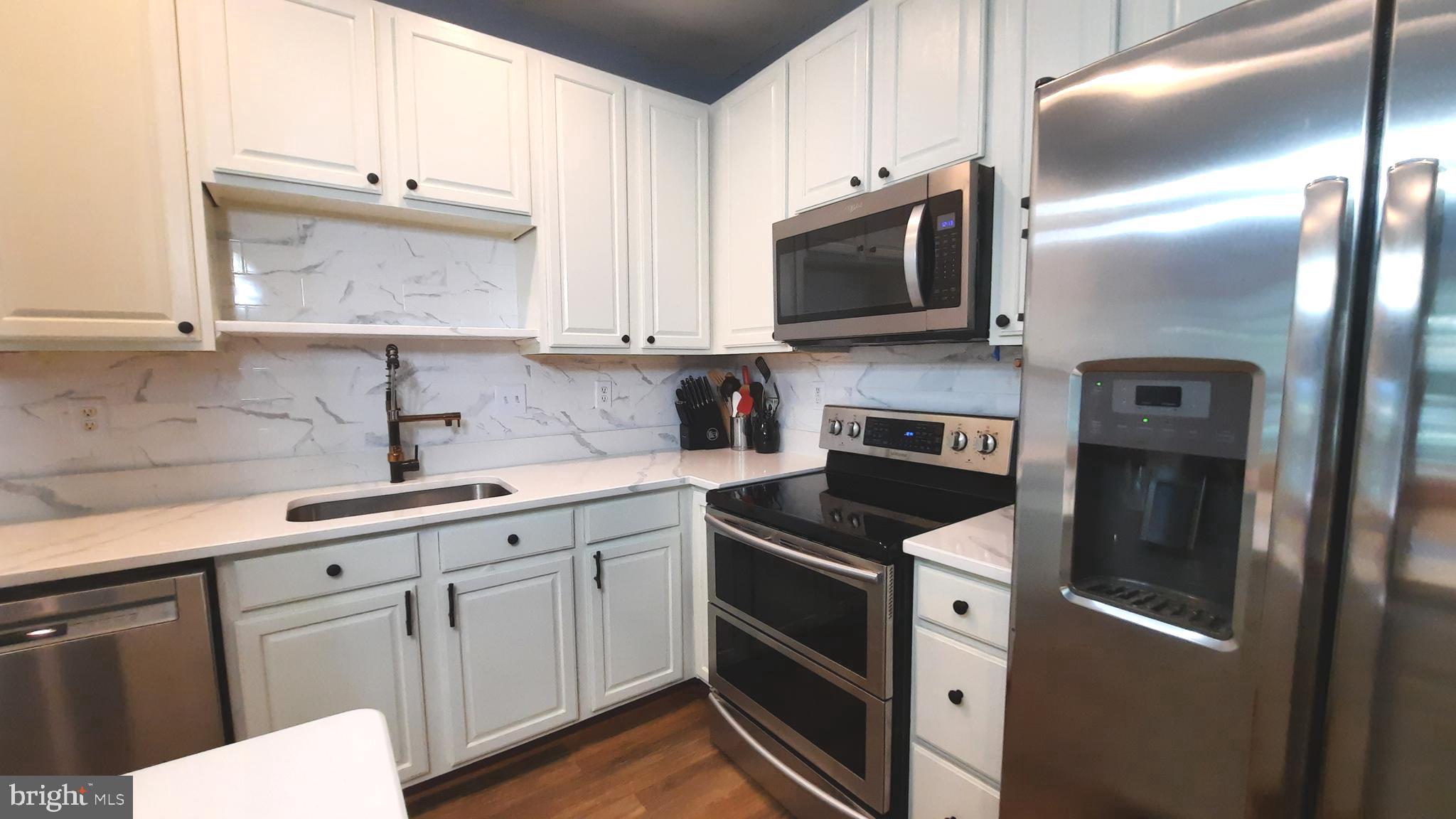 WATERS EDGE - Residential