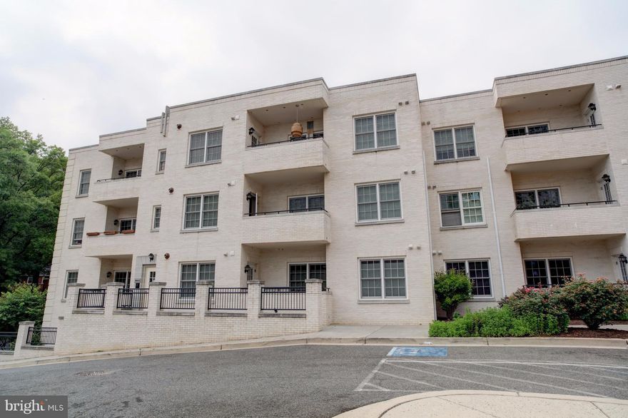 Dream Location, 3/4 mile to Ballston Metro, surrounded by Shops, Restaurants & Grocery. Gorgeous Top Floor Condo. 2 Br, 2Ba, all designer features, Wood floors, top of the line Kitchen, Maple cabinets, Granite counter and SS Appl . Oversize New Washer/Dryer, Balcony looks over Courtyard. One Parking Space, ( C17) Guest parking too.Sentry Lock on railing of first building.