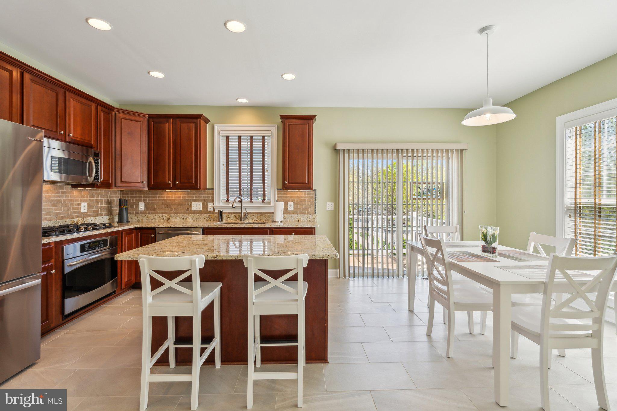 POTOMAC CLUB - Residential