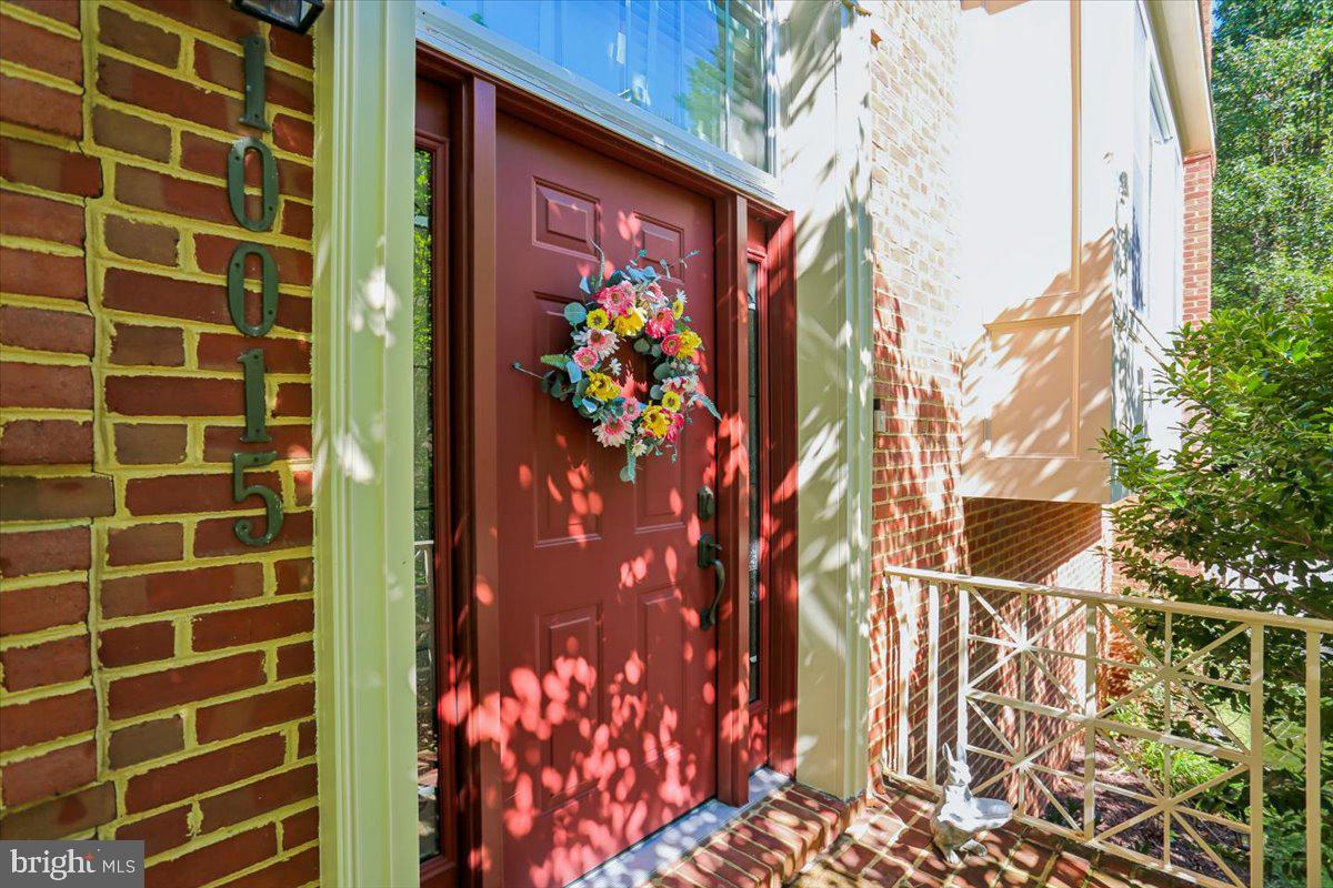 10015 STERLING TERRACE
