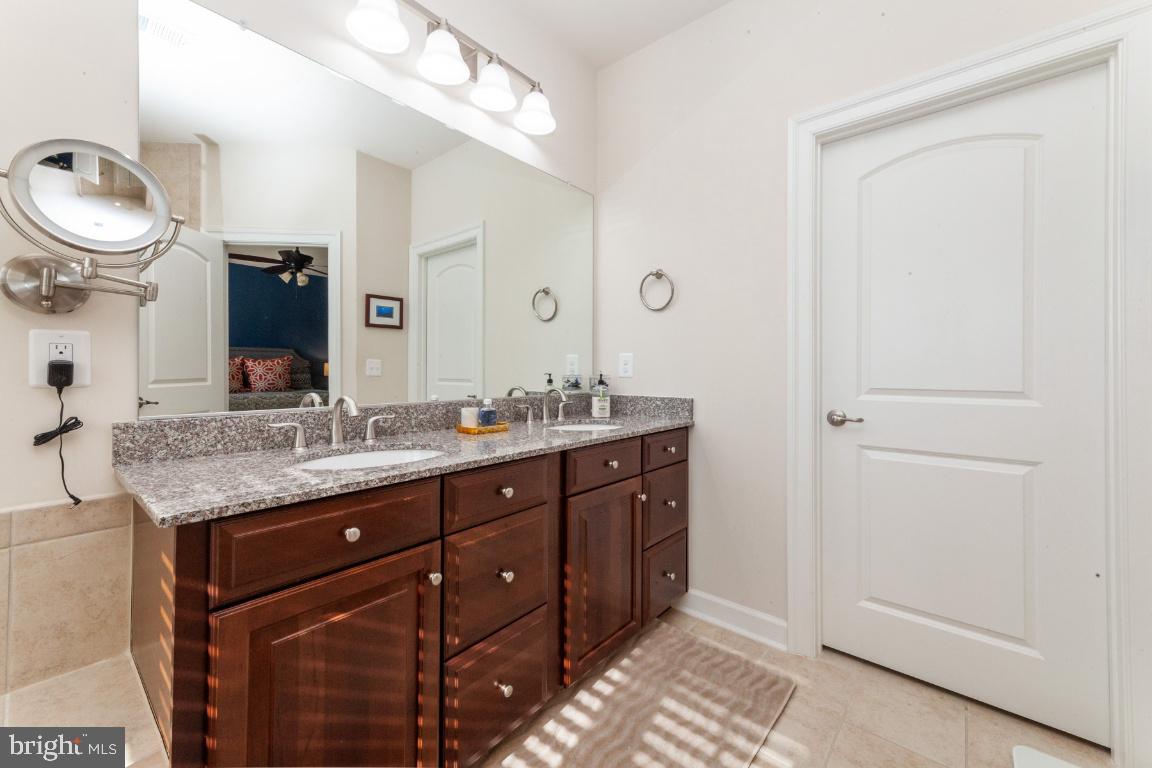 VIRGINIA MANOR - Residential