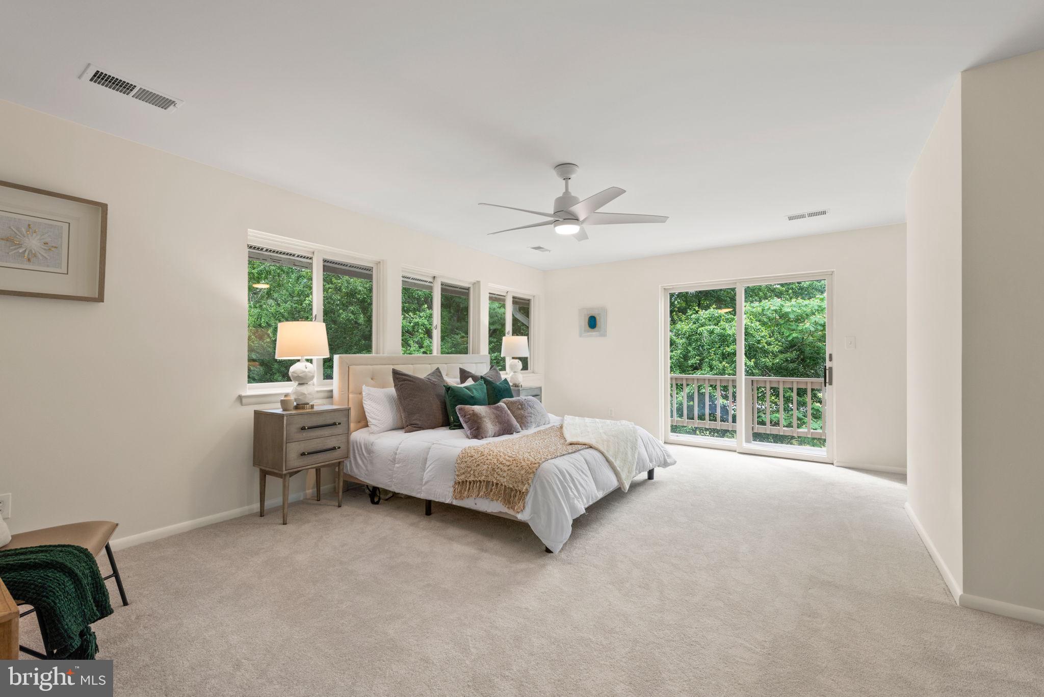 SLEEPY HOLLOW MANOR - Residential