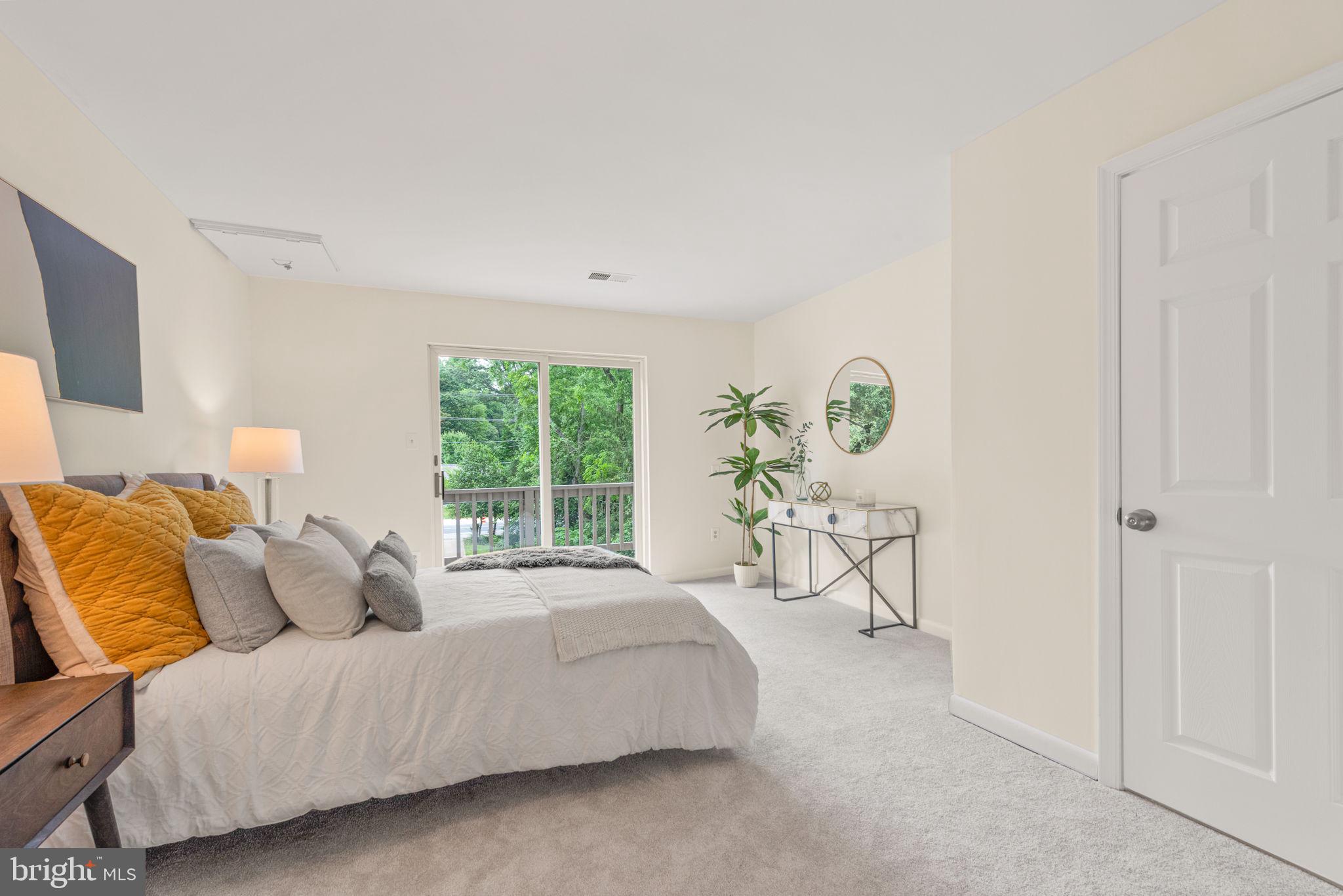 SLEEPY HOLLOW MANOR - Residential