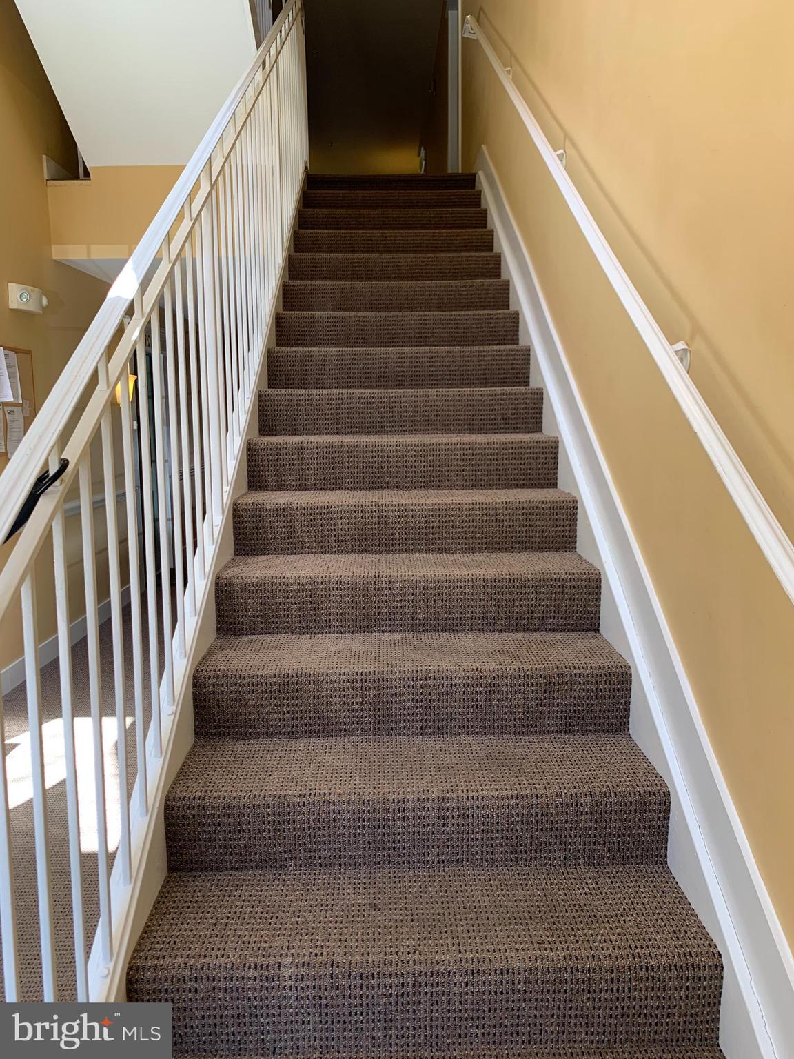 GATEWAY COMMERCE CENTER - Residential Lease