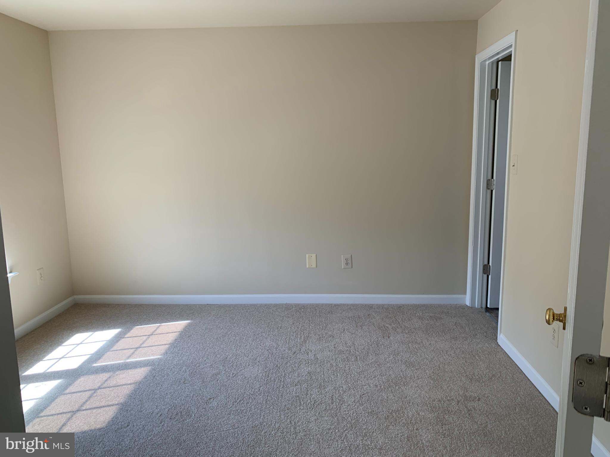 GATEWAY COMMERCE CENTER - Residential Lease