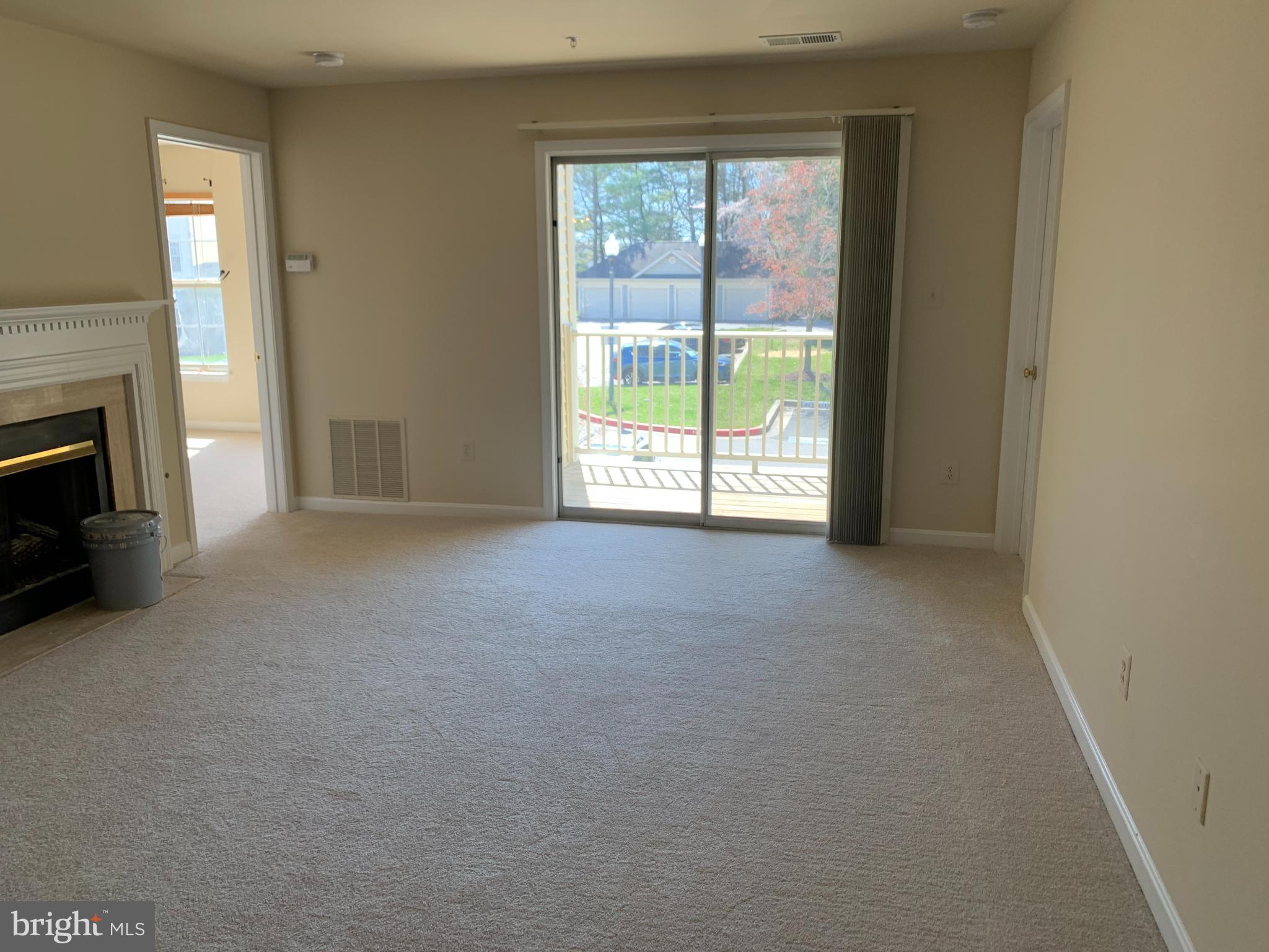 GATEWAY COMMERCE CENTER - Residential Lease