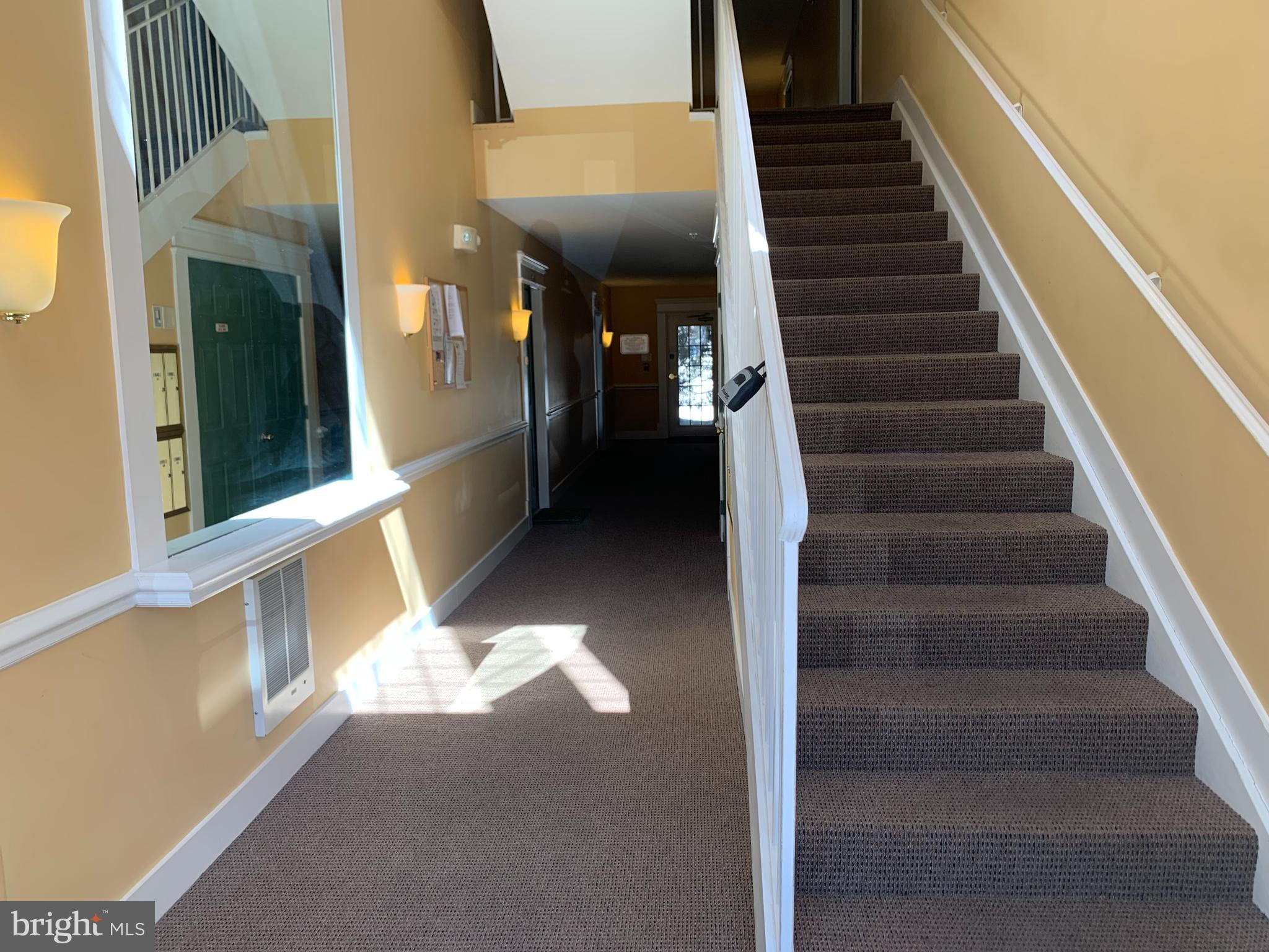 GATEWAY COMMERCE CENTER - Residential Lease