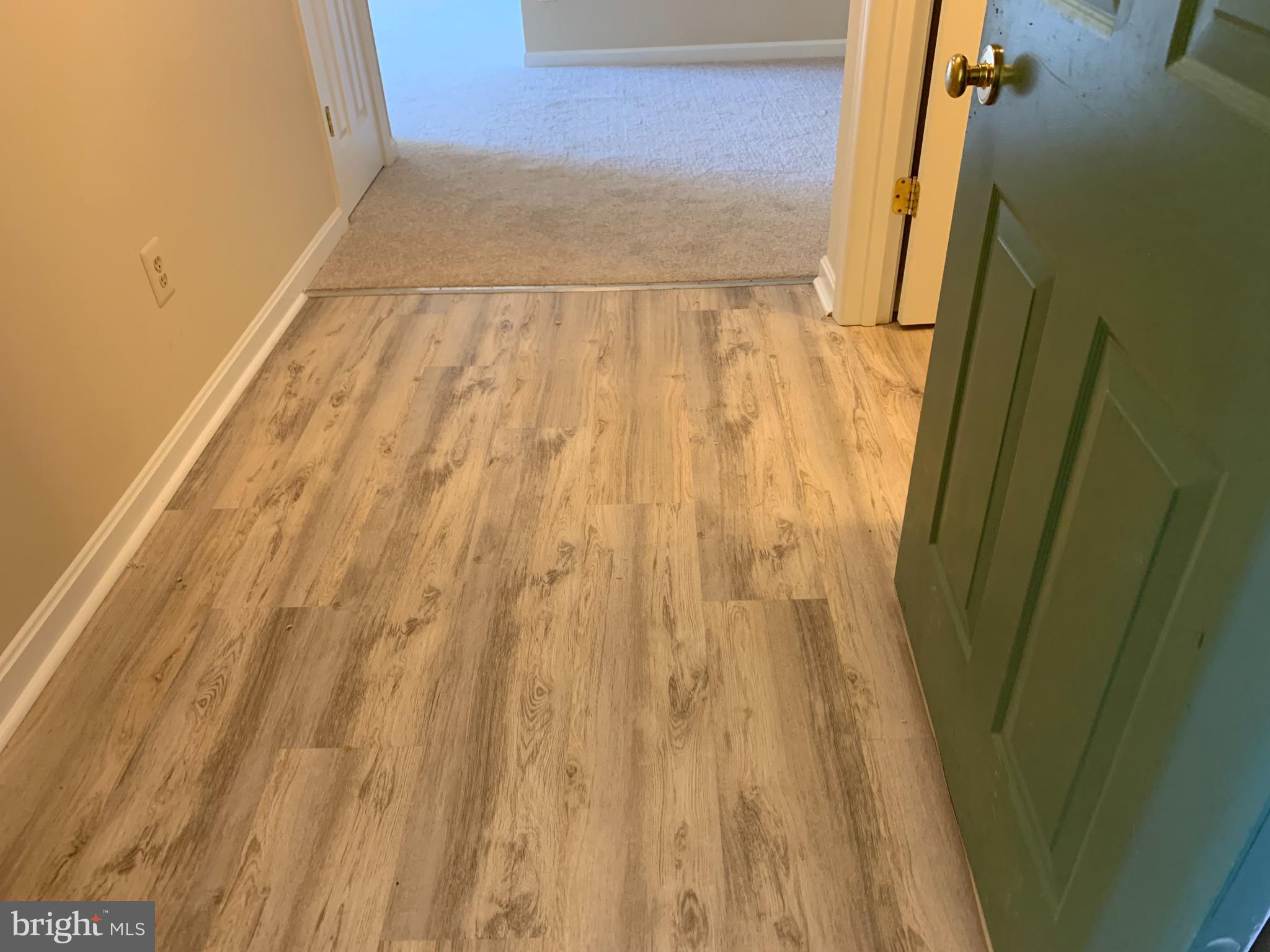 GATEWAY COMMERCE CENTER - Residential Lease