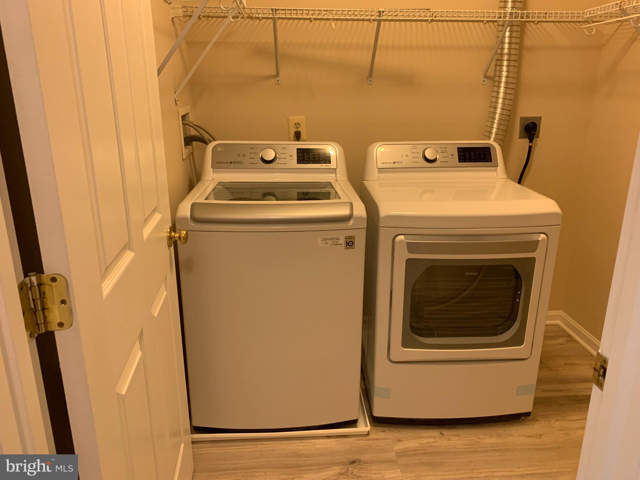 GATEWAY COMMERCE CENTER - Residential Lease